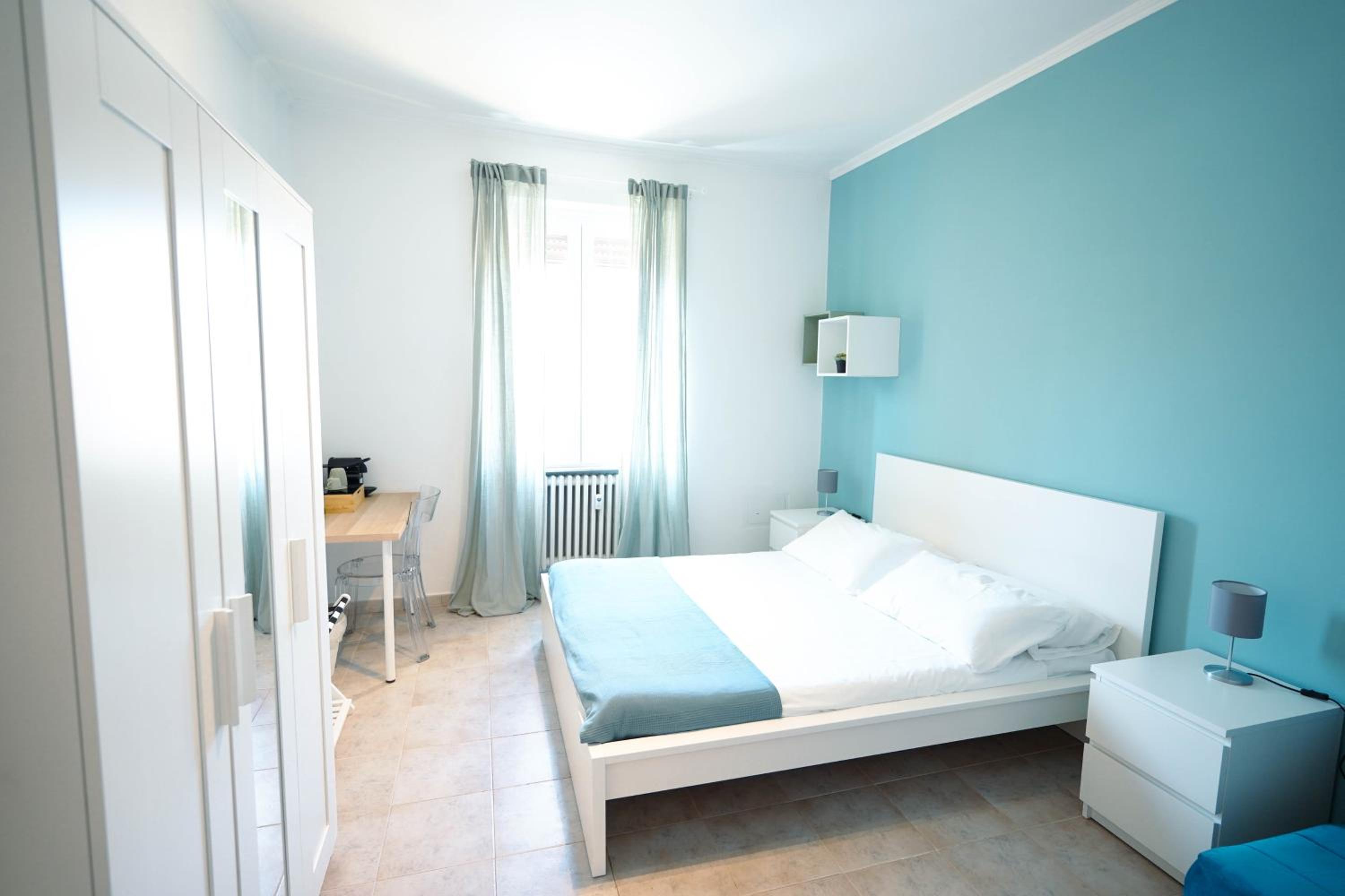 Three-Bedroom Deluxe Apartment