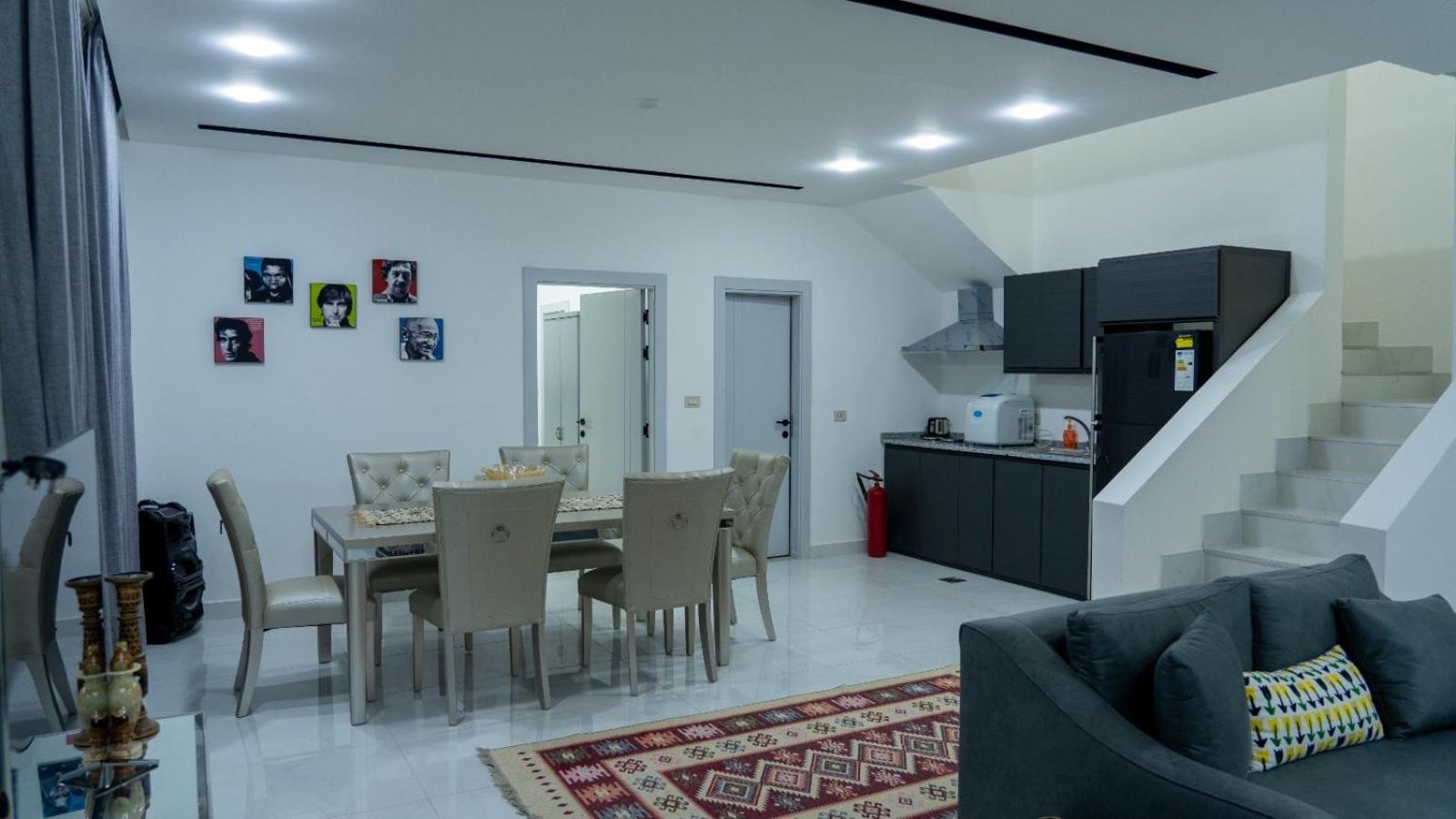 Three-Bedroom Villa photo 3