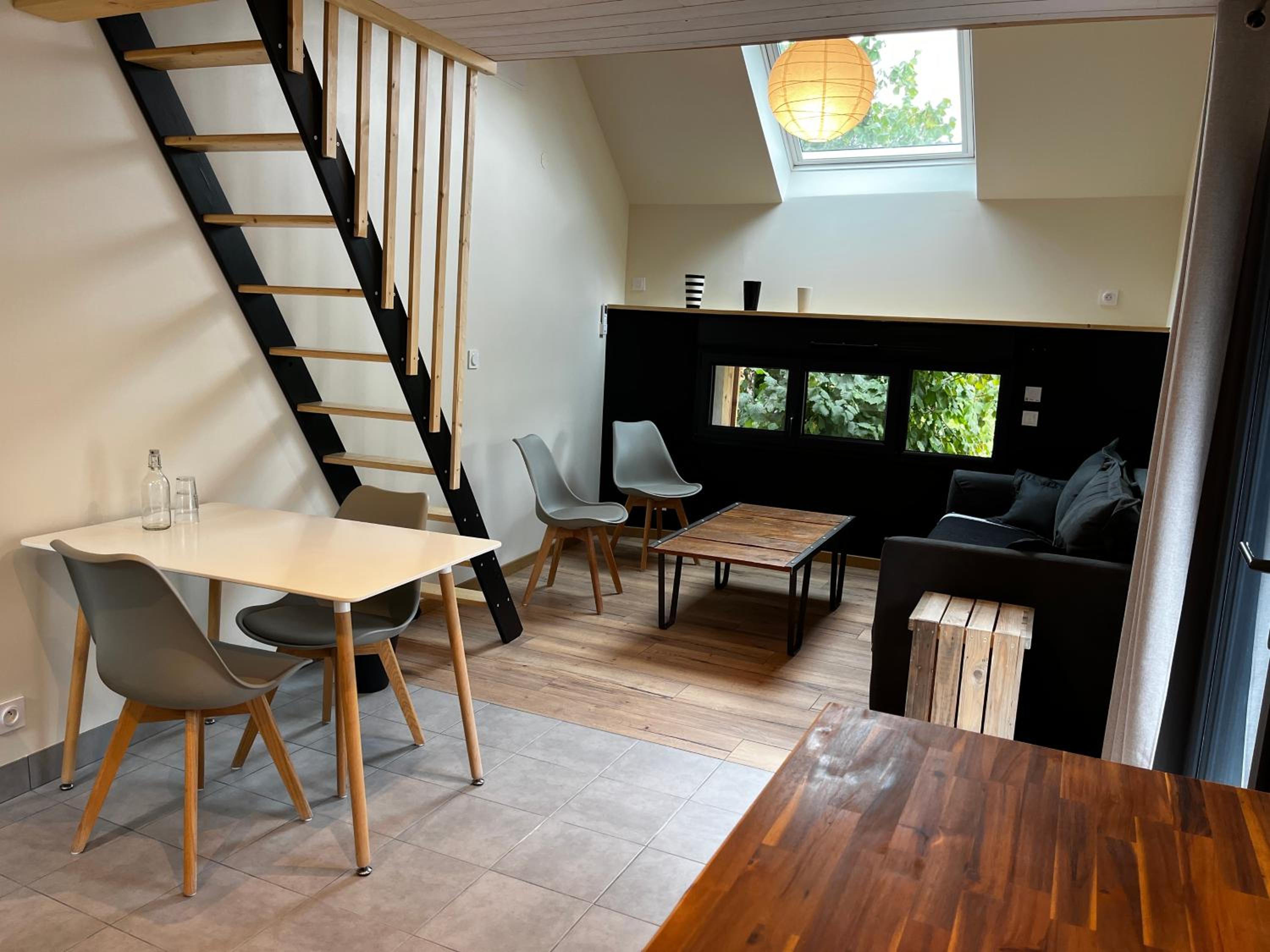 Studio - Split Level photo 3