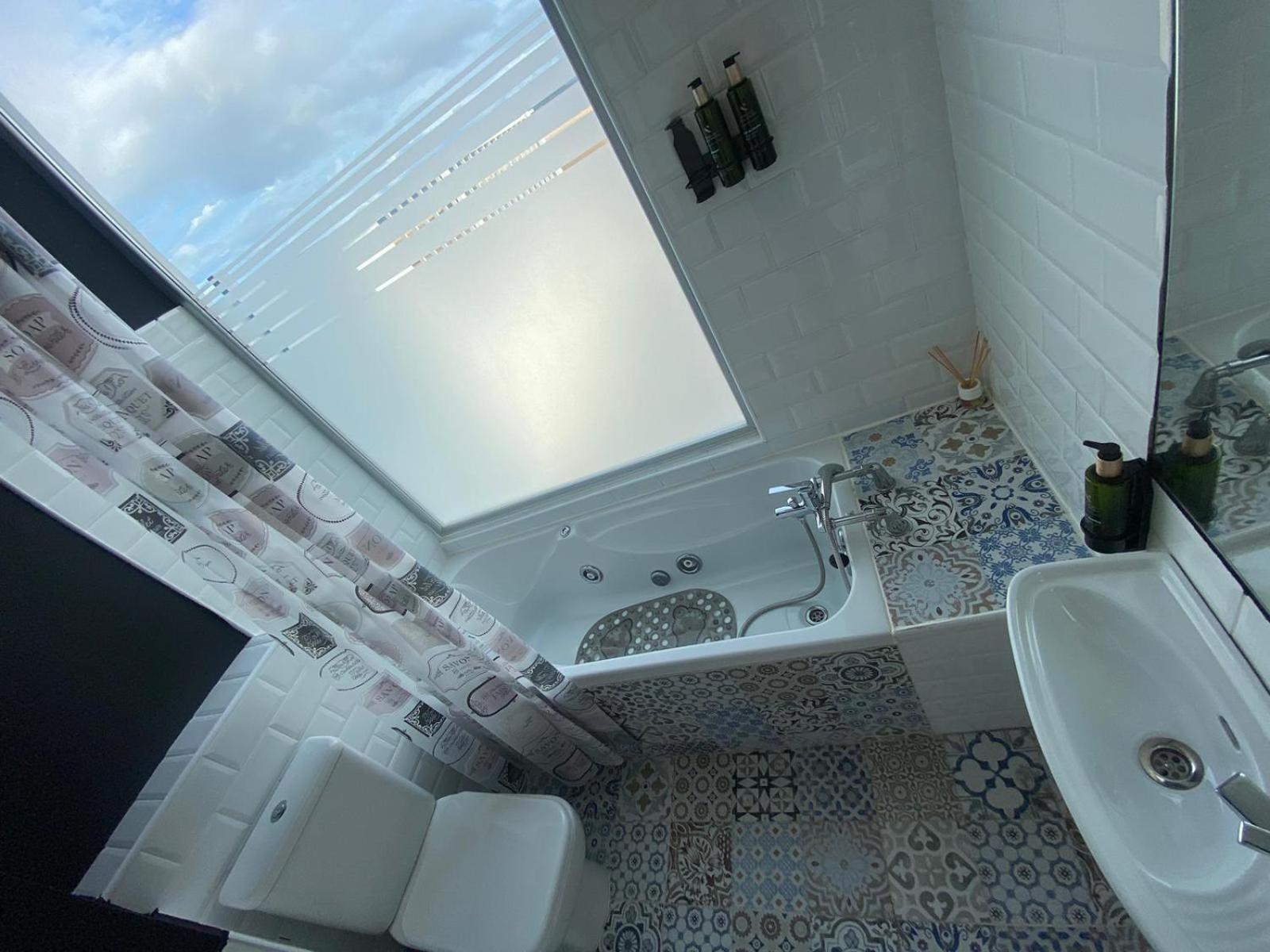 Double Room With Spa Bath photo 2