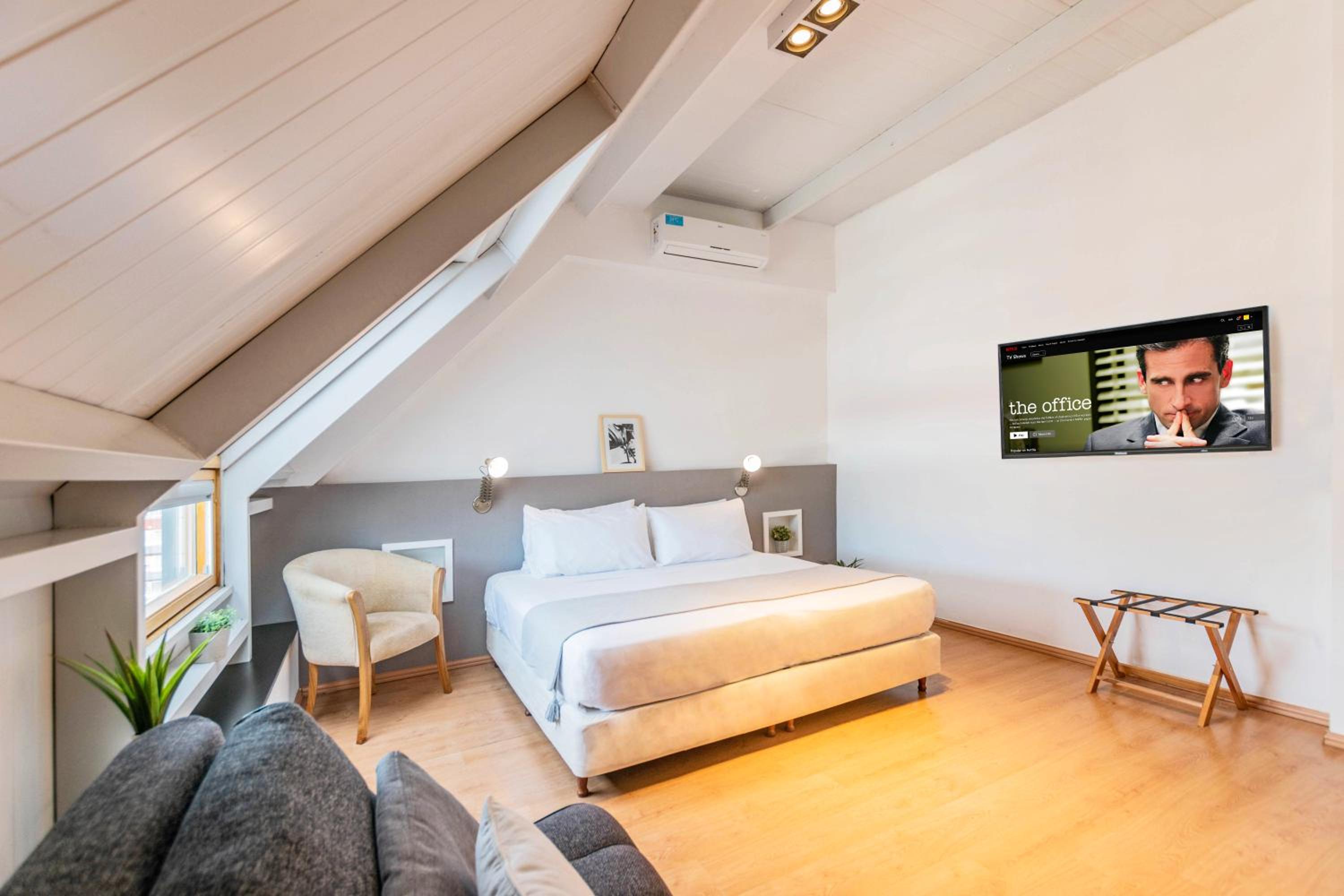 One-Bedroom Loft Apartment with Balcony