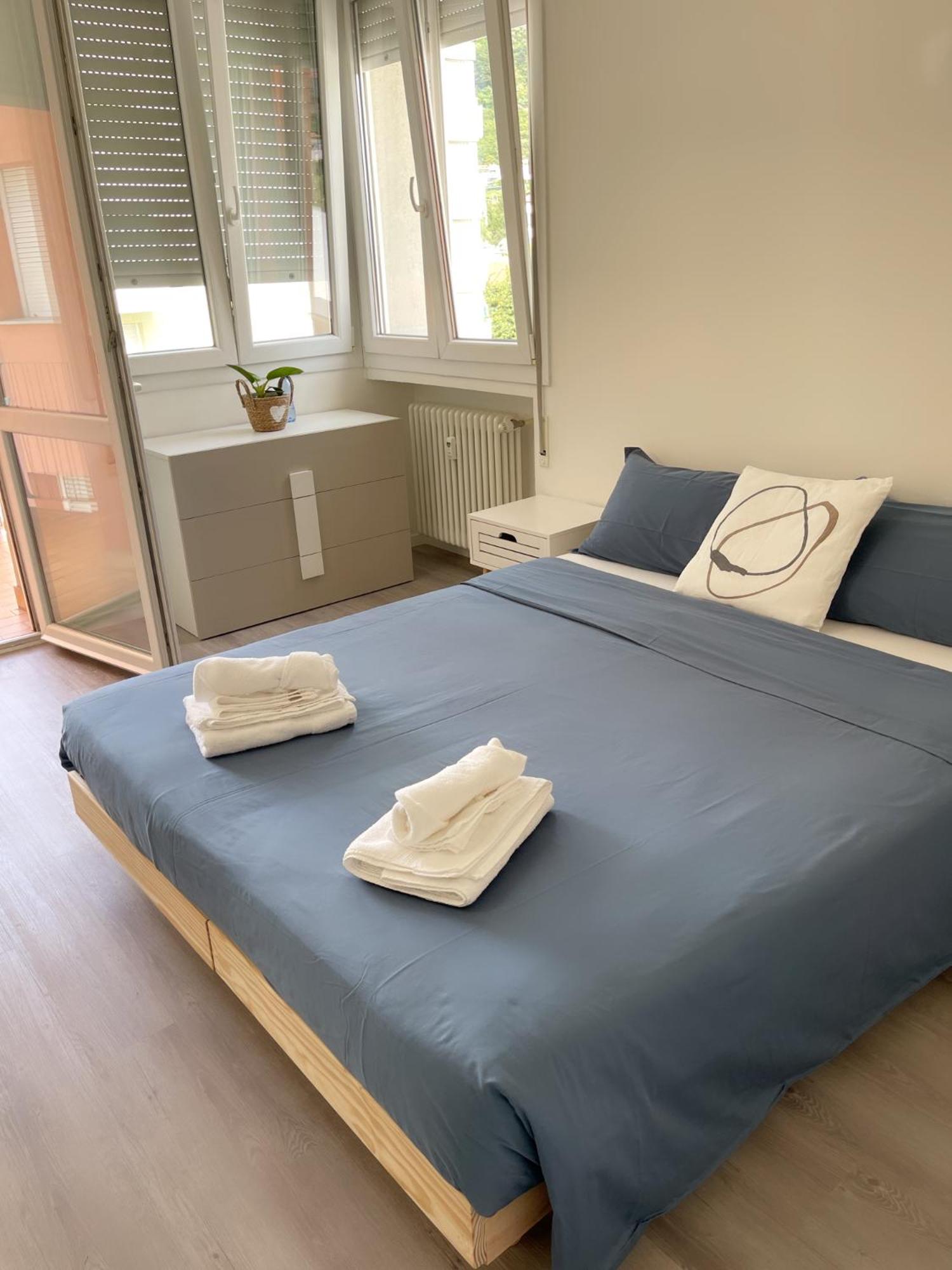 One-Bedroom Apartment with View photo 1