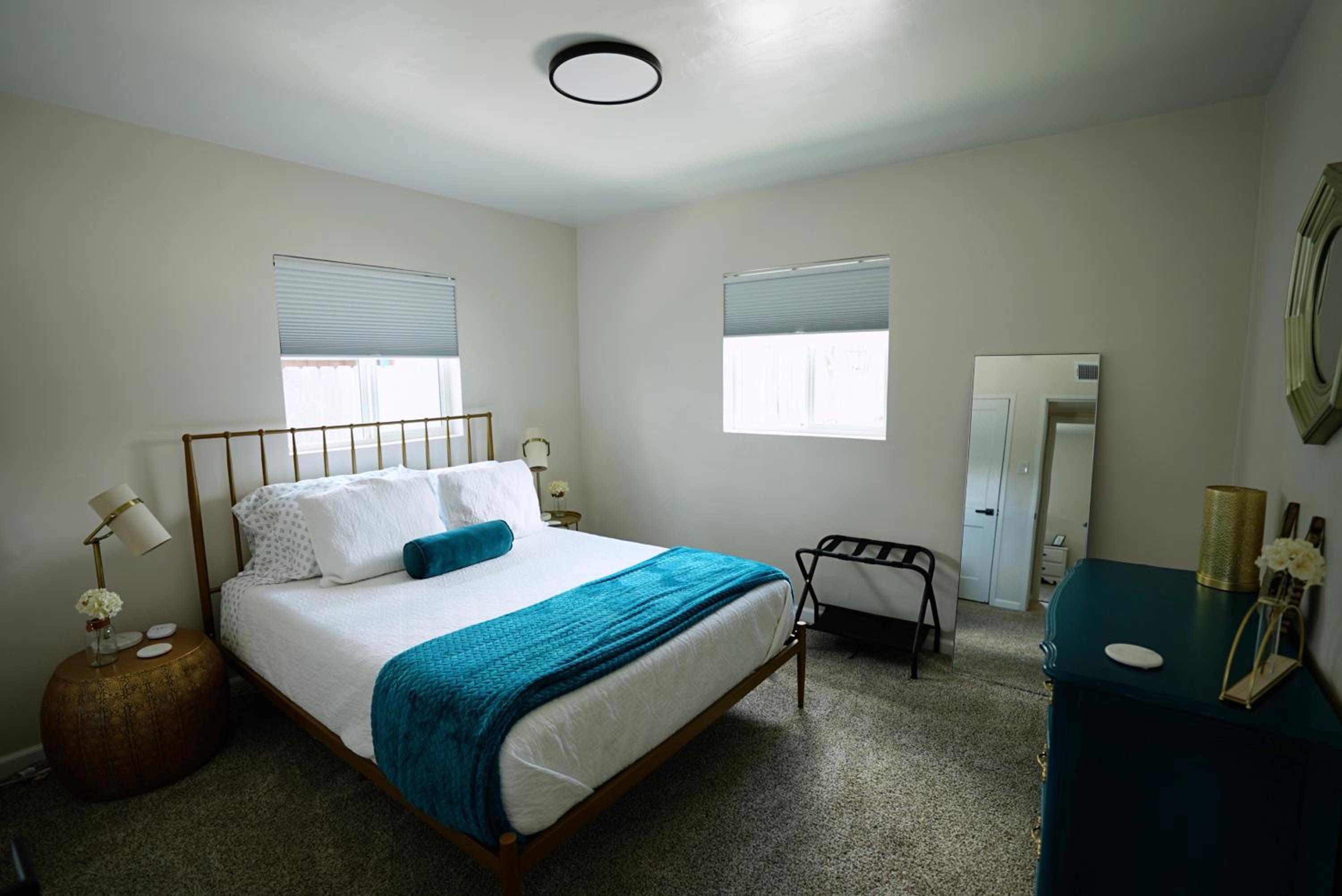 Three-Bedroom House photo 2