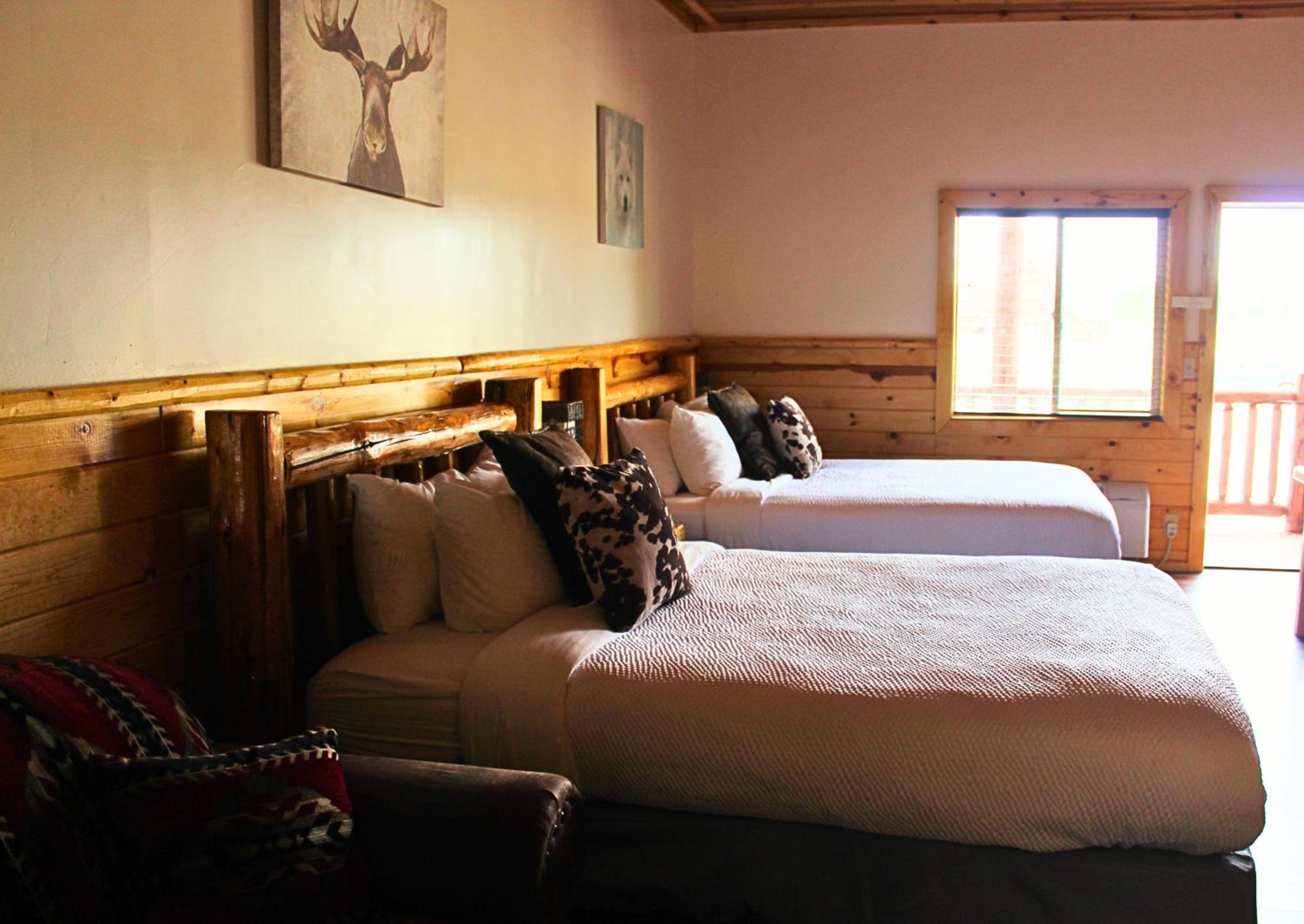 Main Lodge Deluxe Two Queen Room photo 3