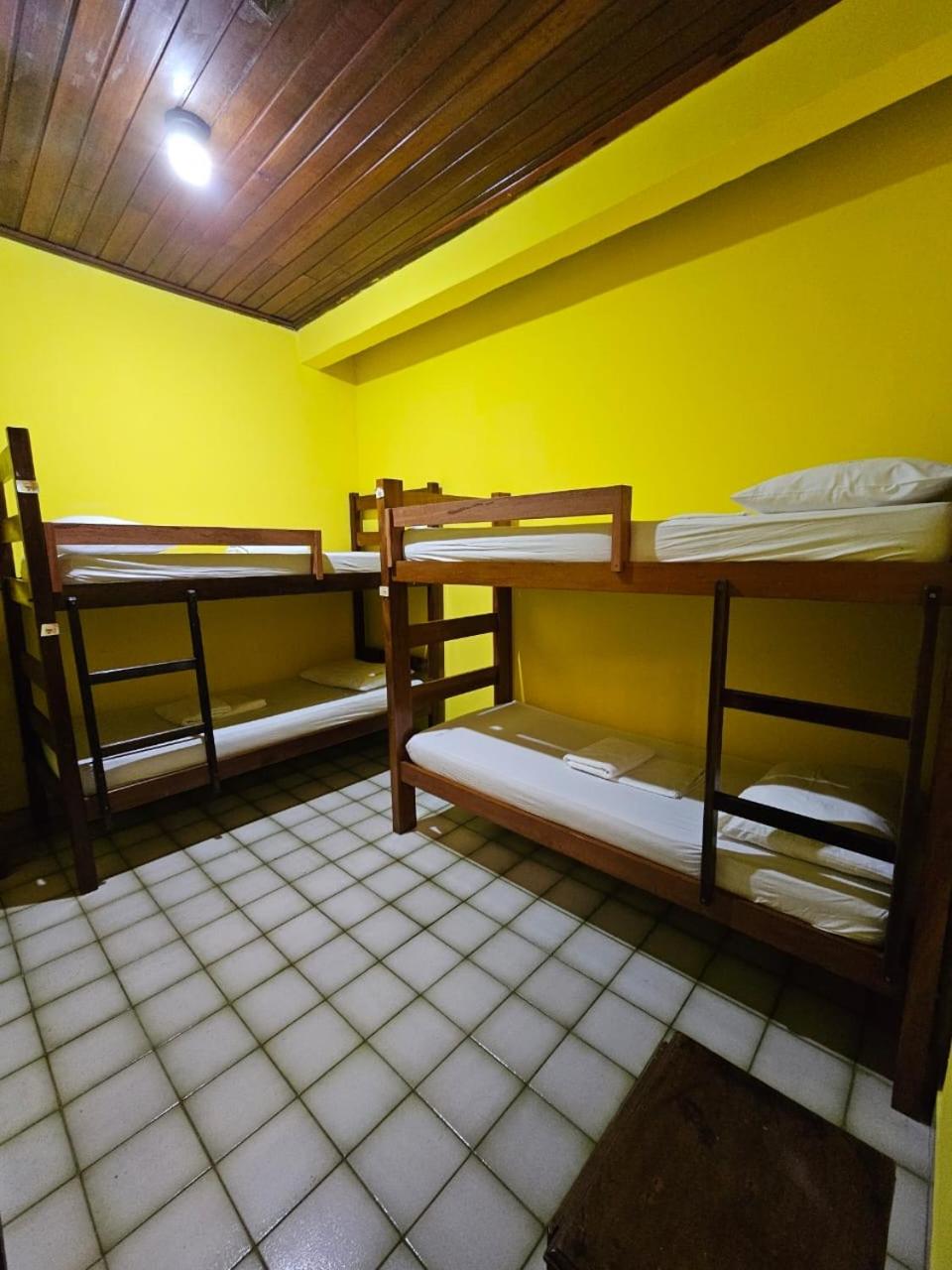 Quadruple Room with Bathroom - Photo 7