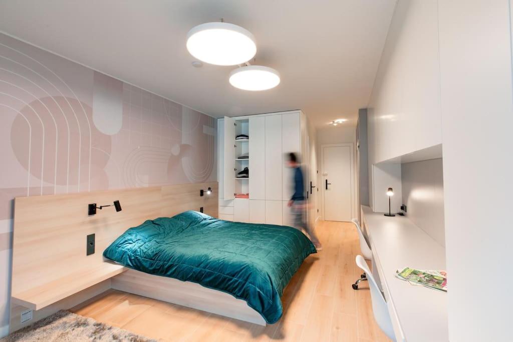 Private Room in Large Flat – Shared Kitchen photo 2