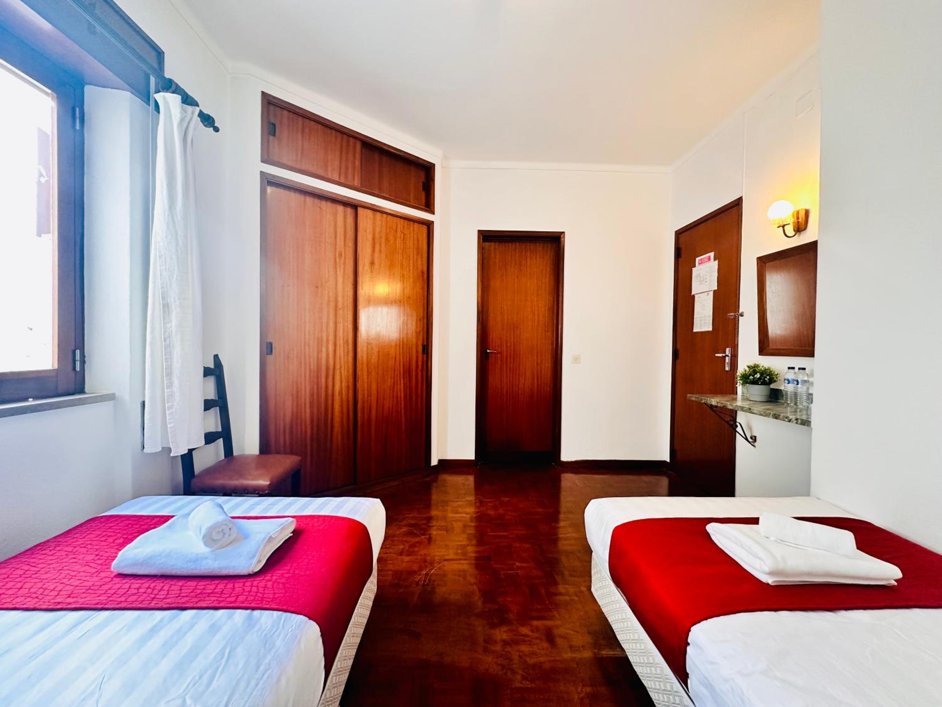 Double Room with Private Bathroom - Photo 1