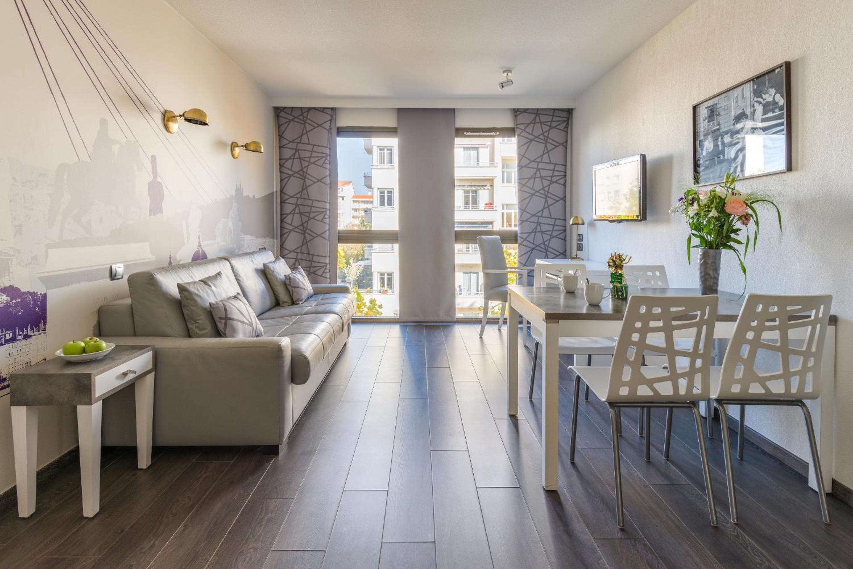 One-Bedroom Apartment (4 Adults) thumbnail 5