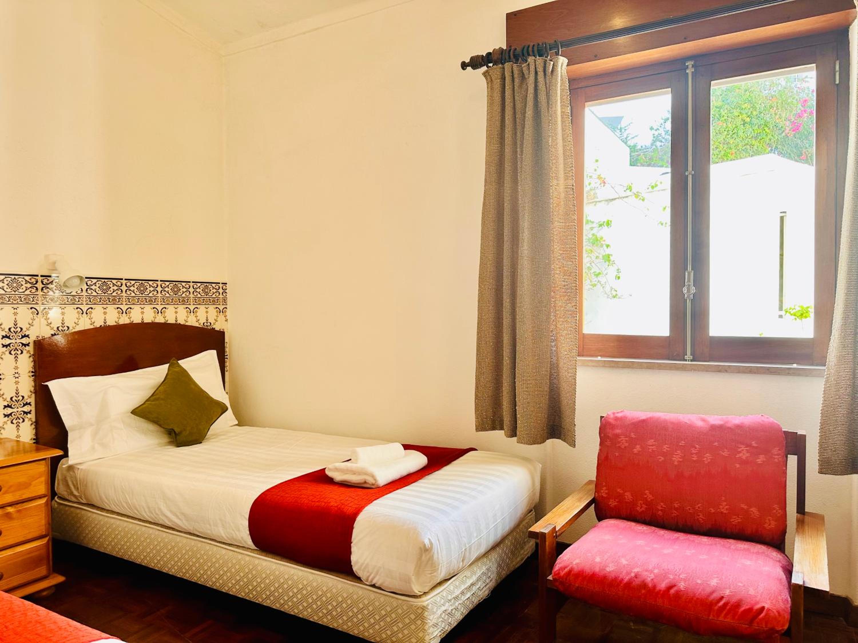 Deluxe Double Room with Bath - Photo 1