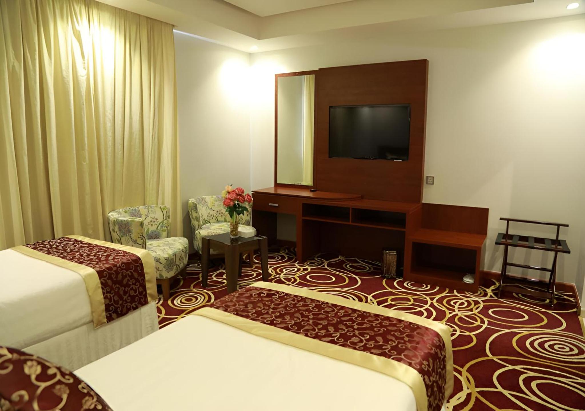 Twin Room - Photo 8