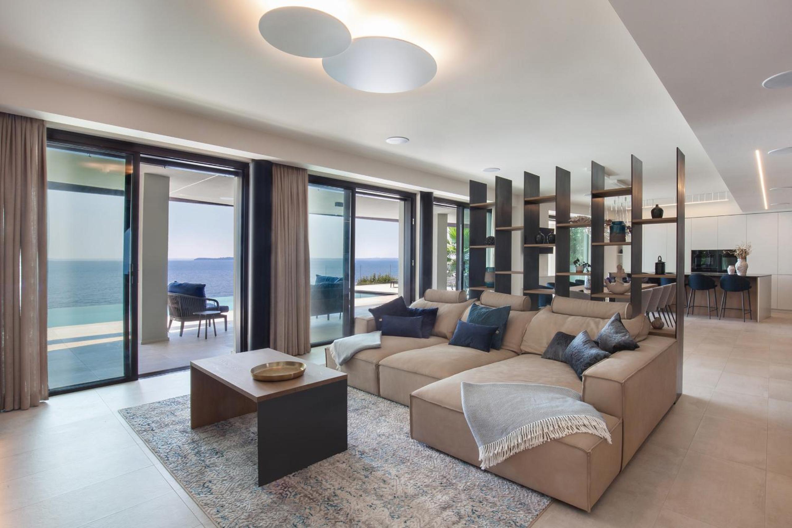 Villa - Beach Front