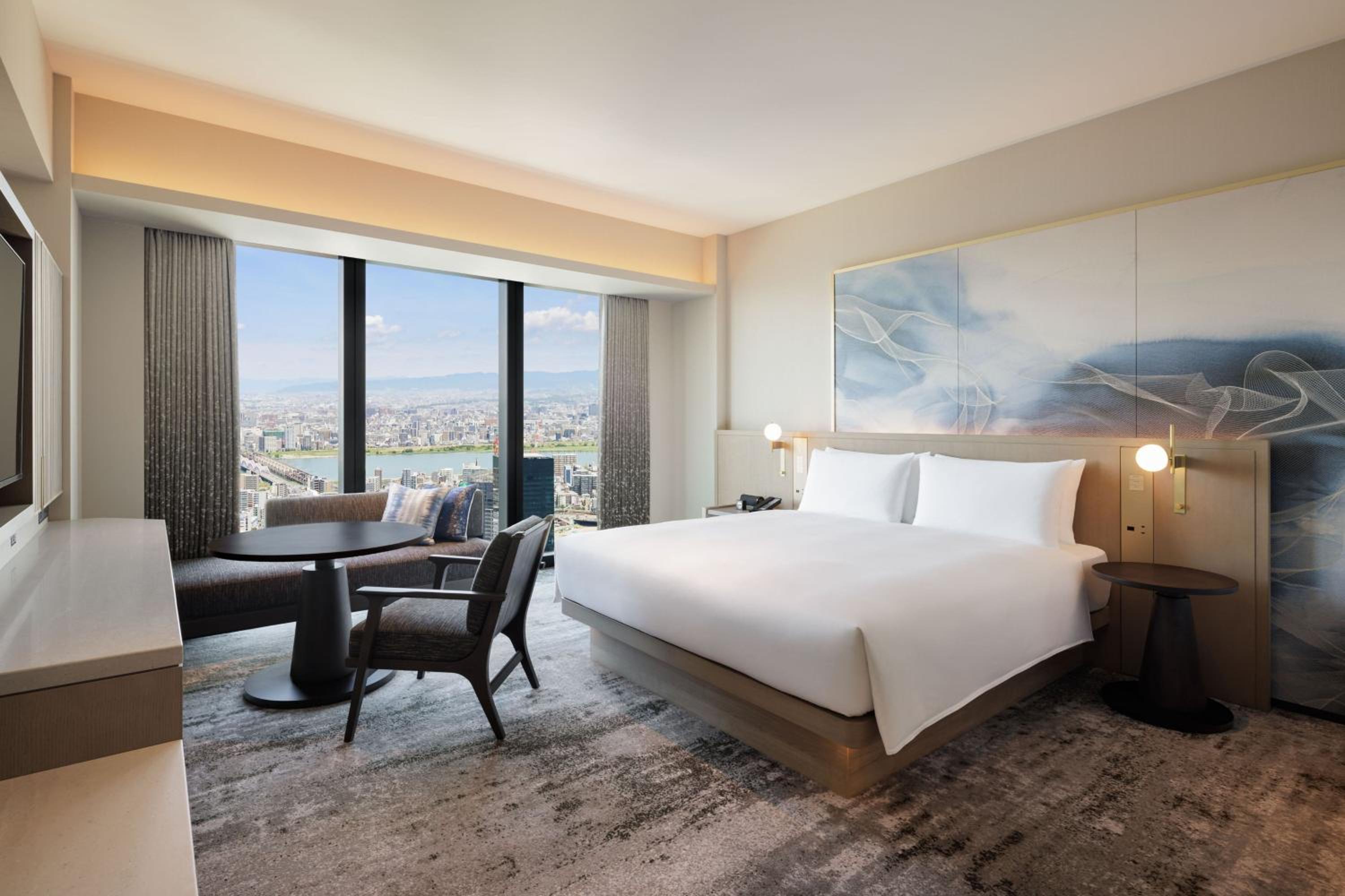 Specialty King Room with City View - Top Floor