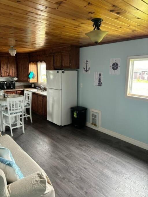 Two-Bedroom House photo 2