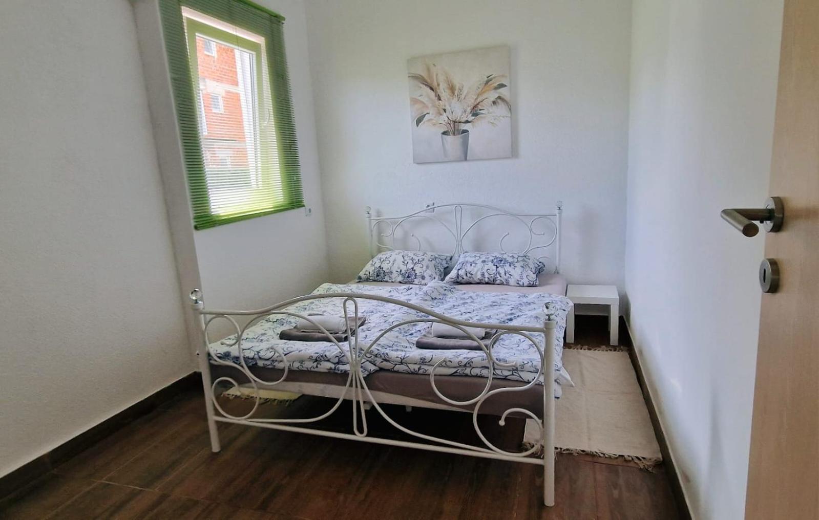 Two-Bedroom Deluxe Apartment - Photo 1