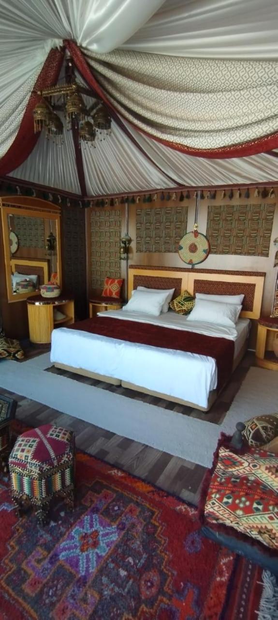 King Room with Mountain View