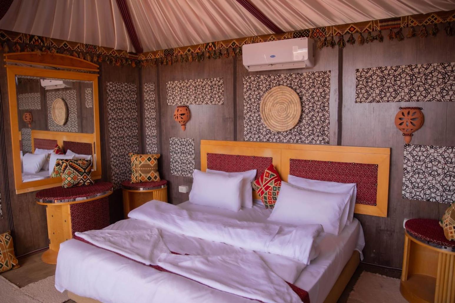 King Room with Mountain View photo 2
