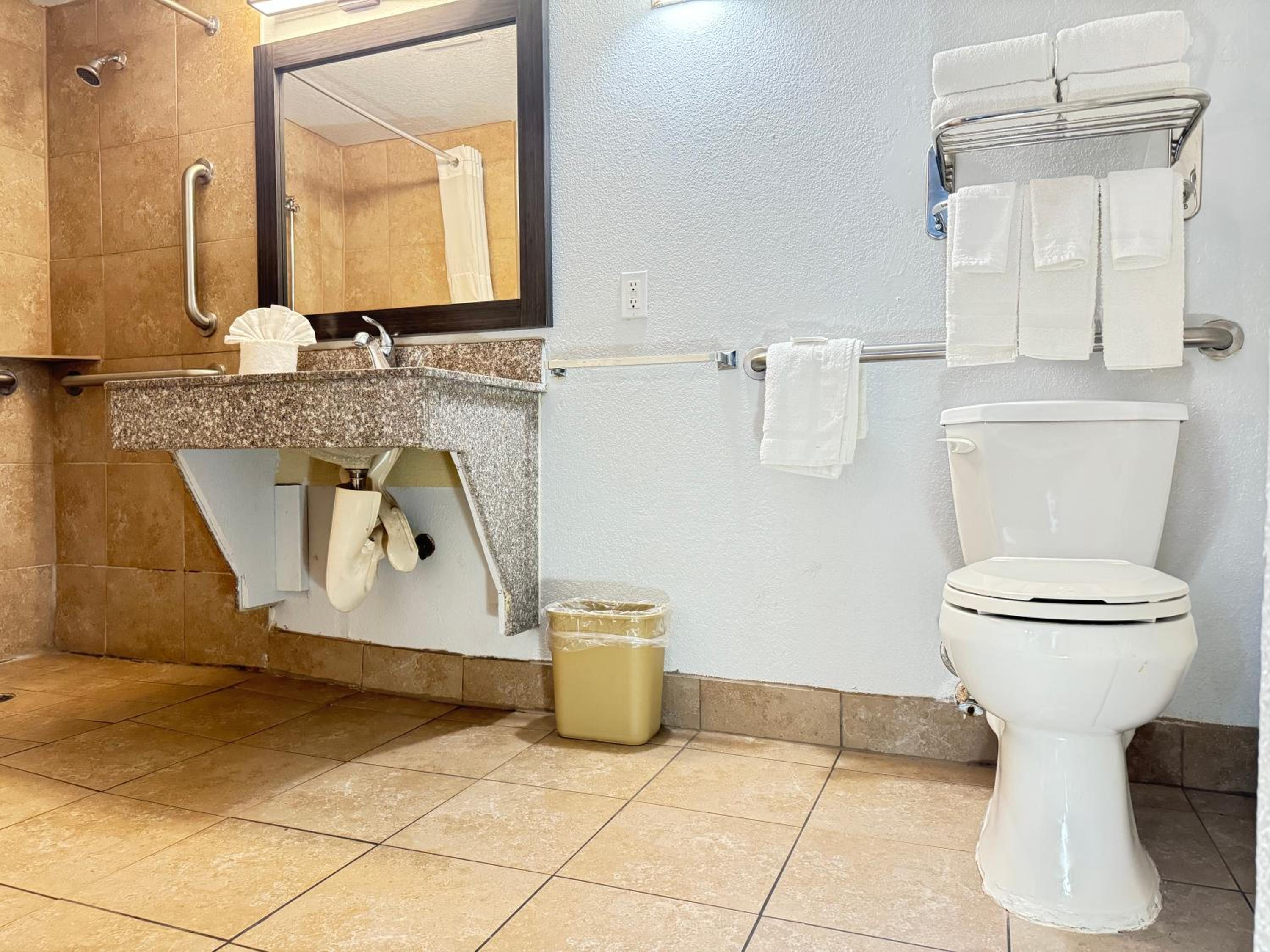 Double Room - Disability Access - Photo 7