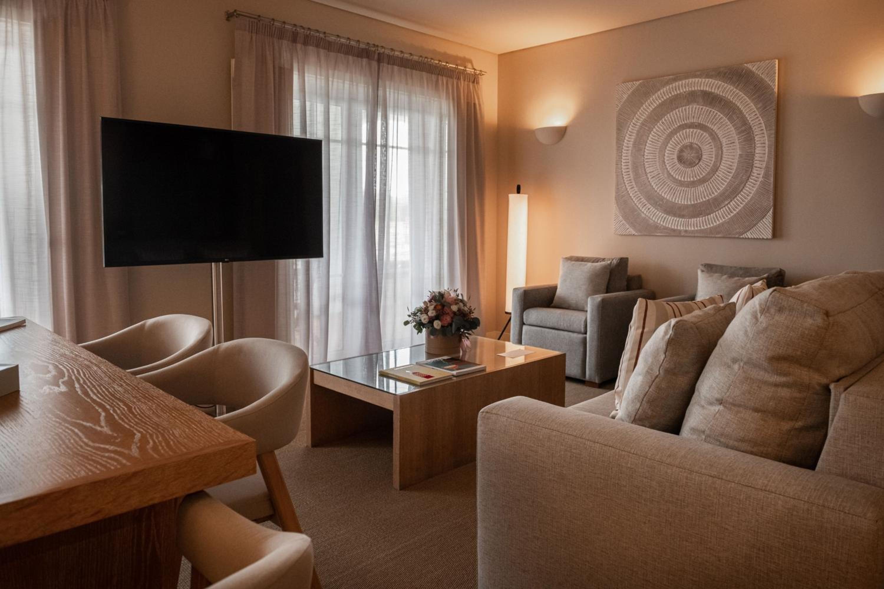 Elite Tropical One Bedroom Residence - Photo 10