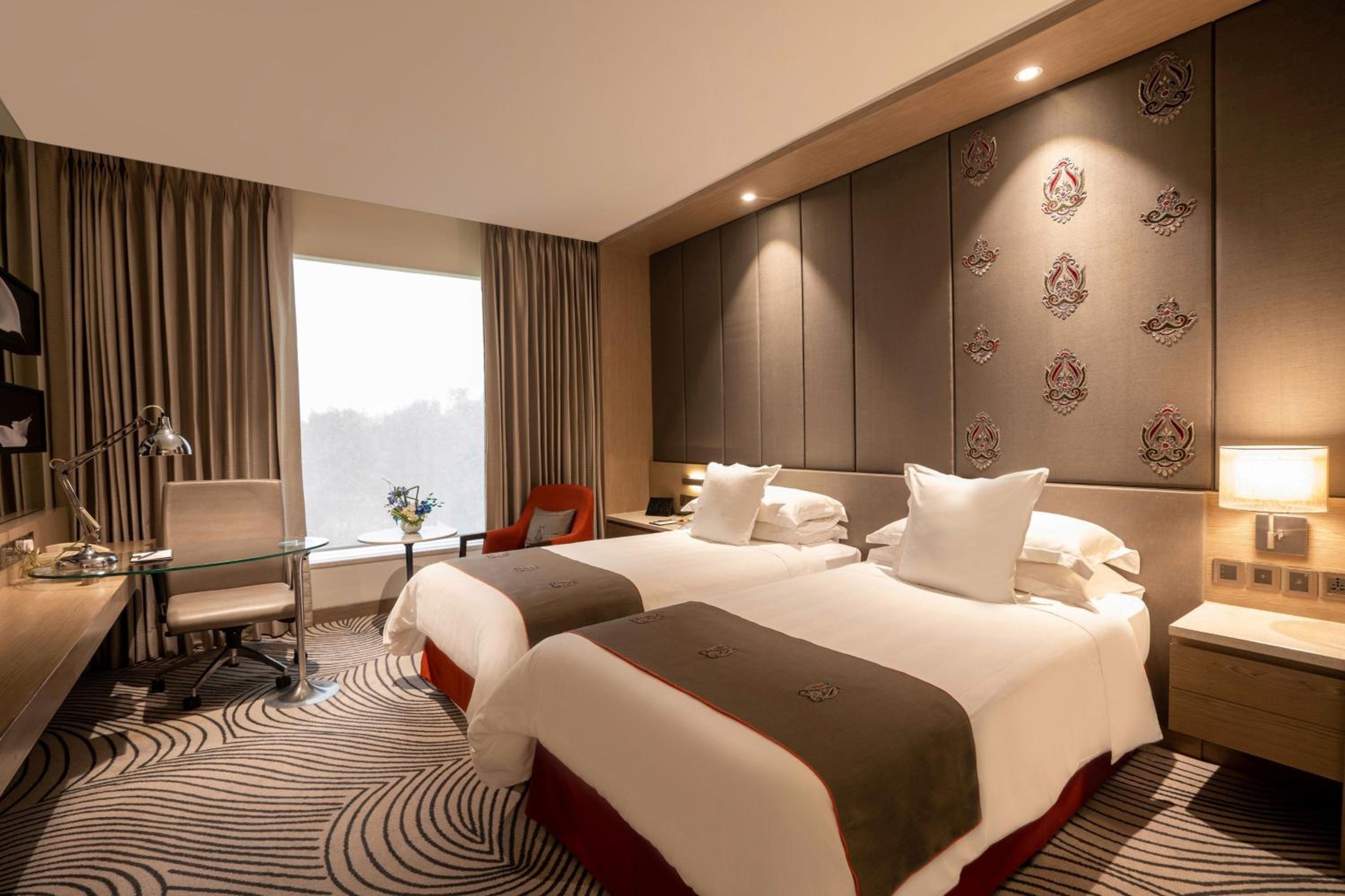 Deluxe Twin Room with City View Deluxe Twin Room with City View