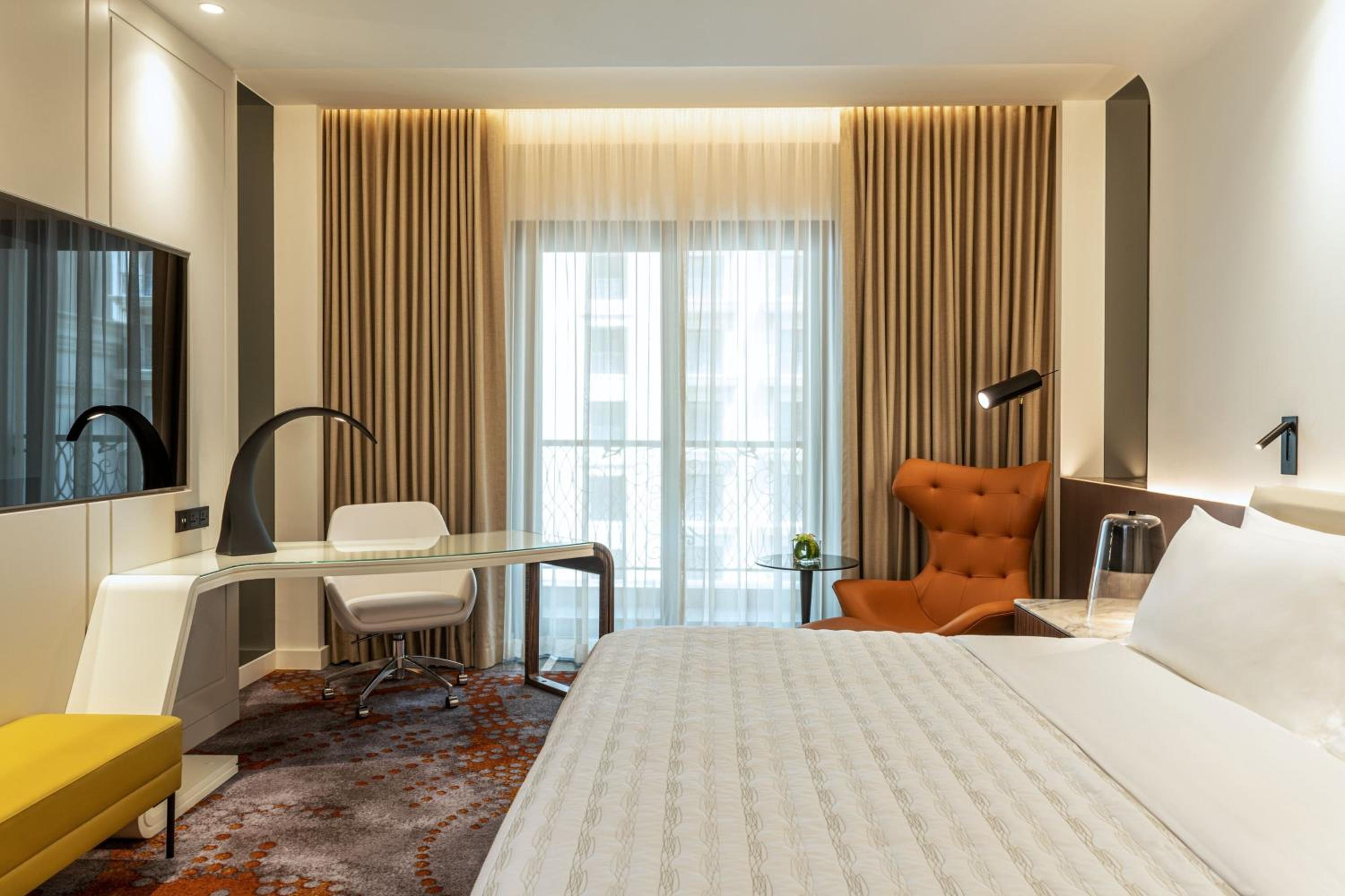 Classic King Room - Photo 2