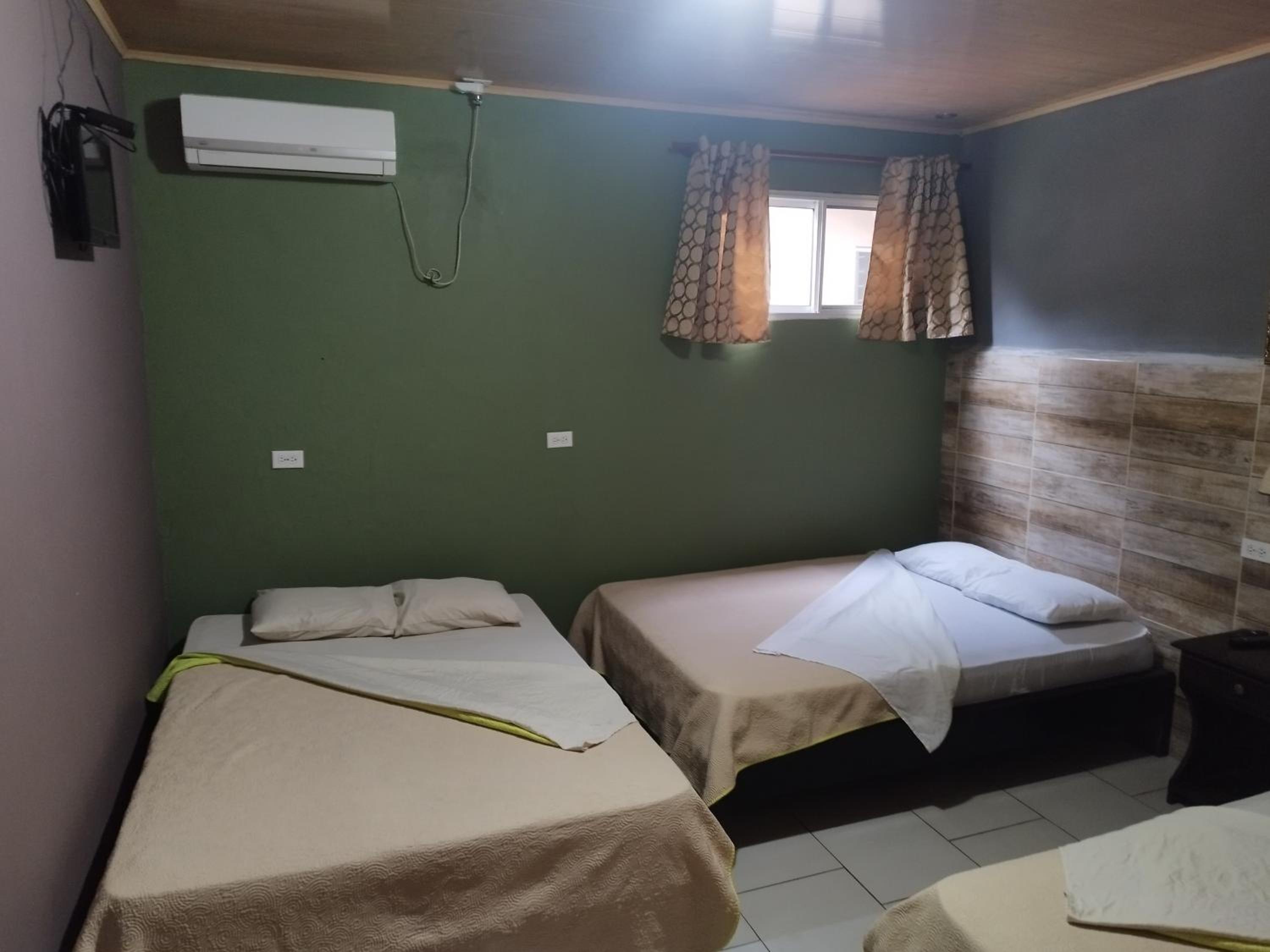 Triple Room With Private Bathroom photo 3