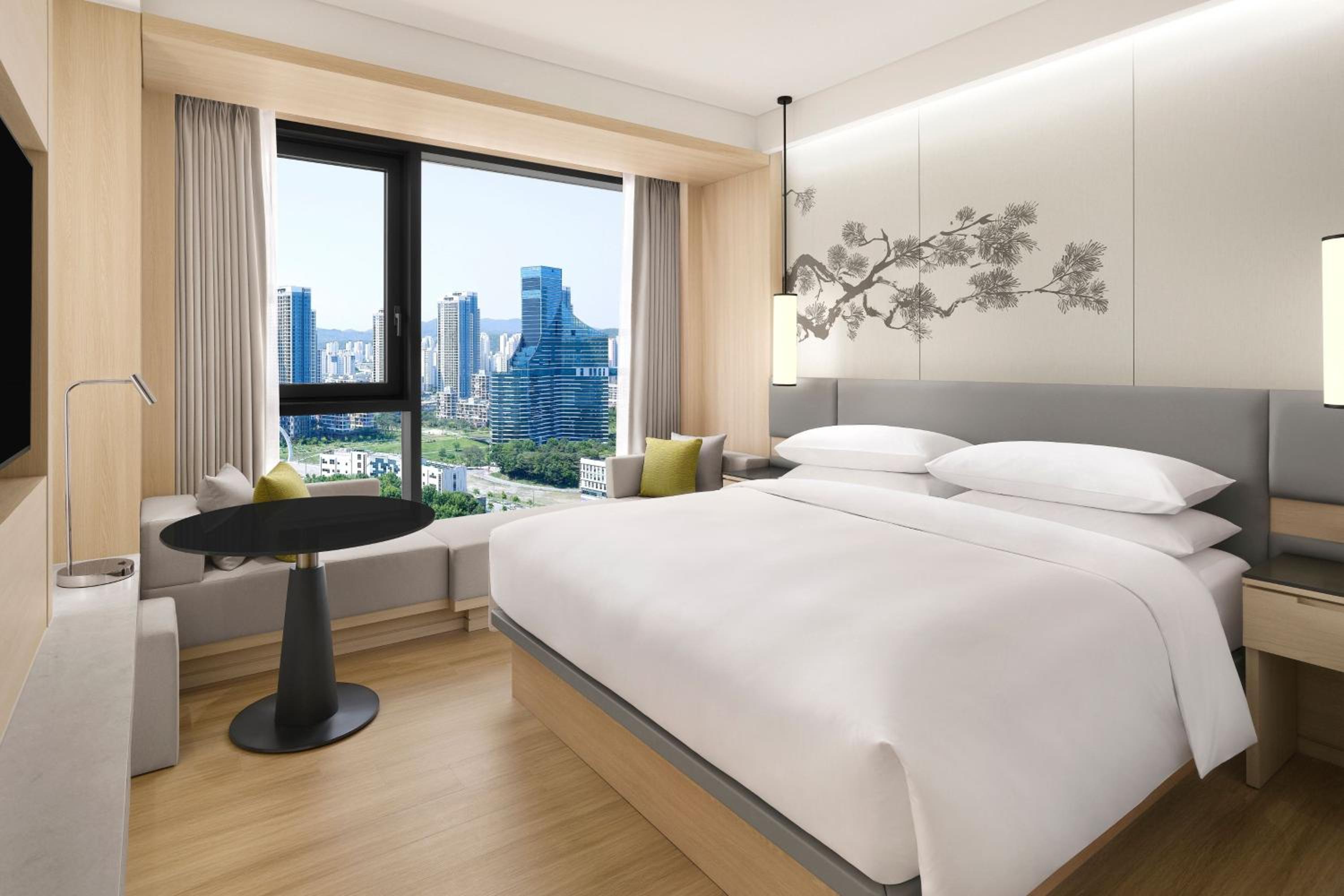 Standard King Room - Photo 4