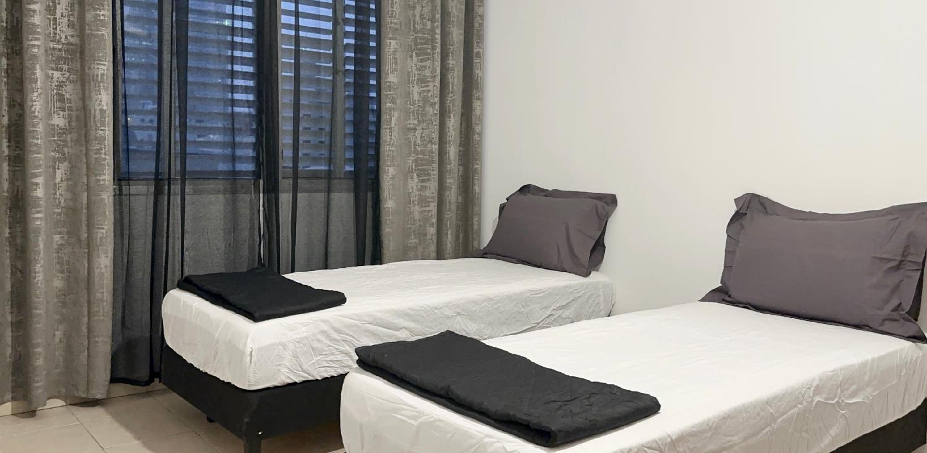 Deluxe Family Suite - Photo 6