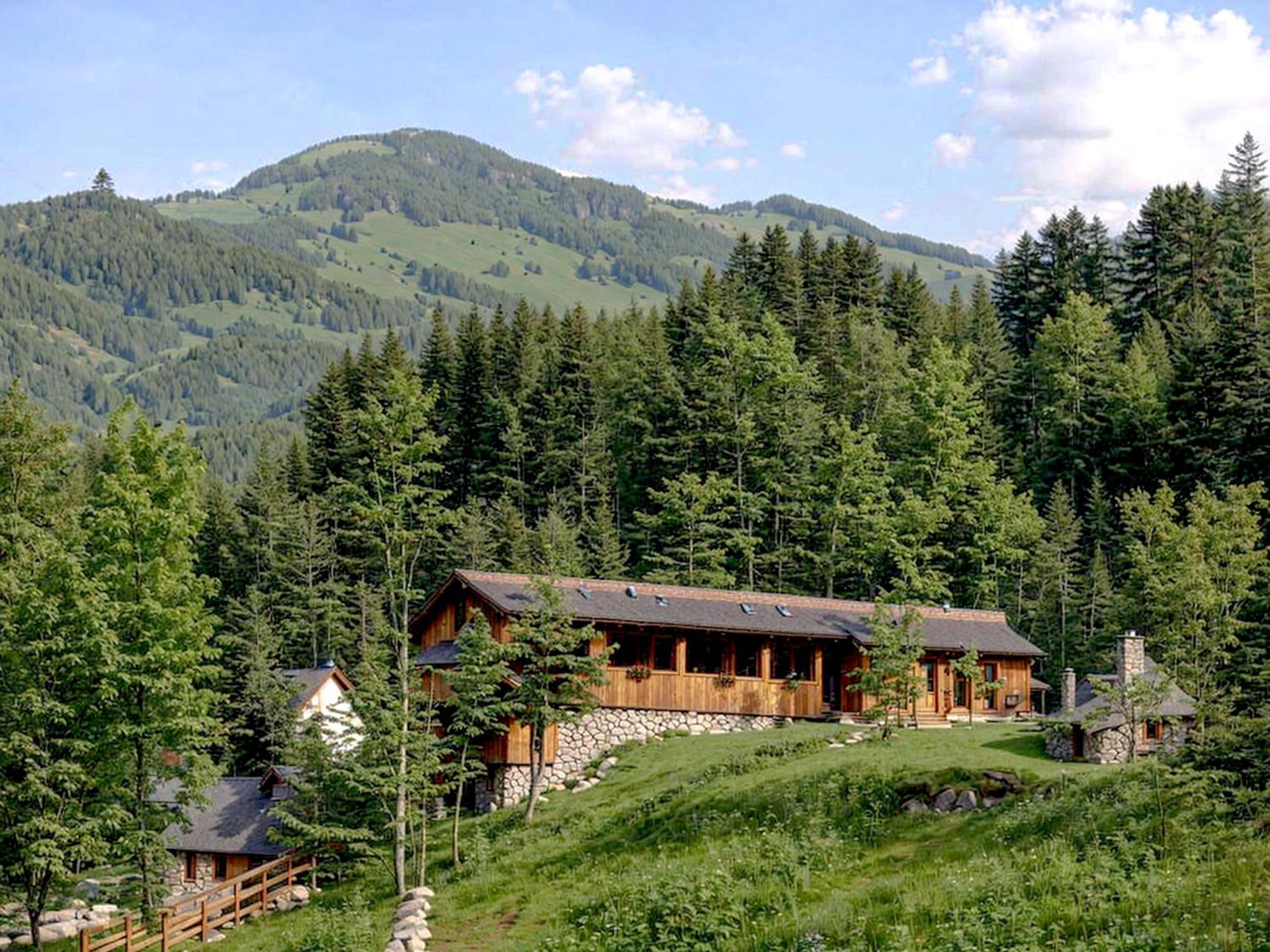 Three-Bedroom Chalet - Photo 2