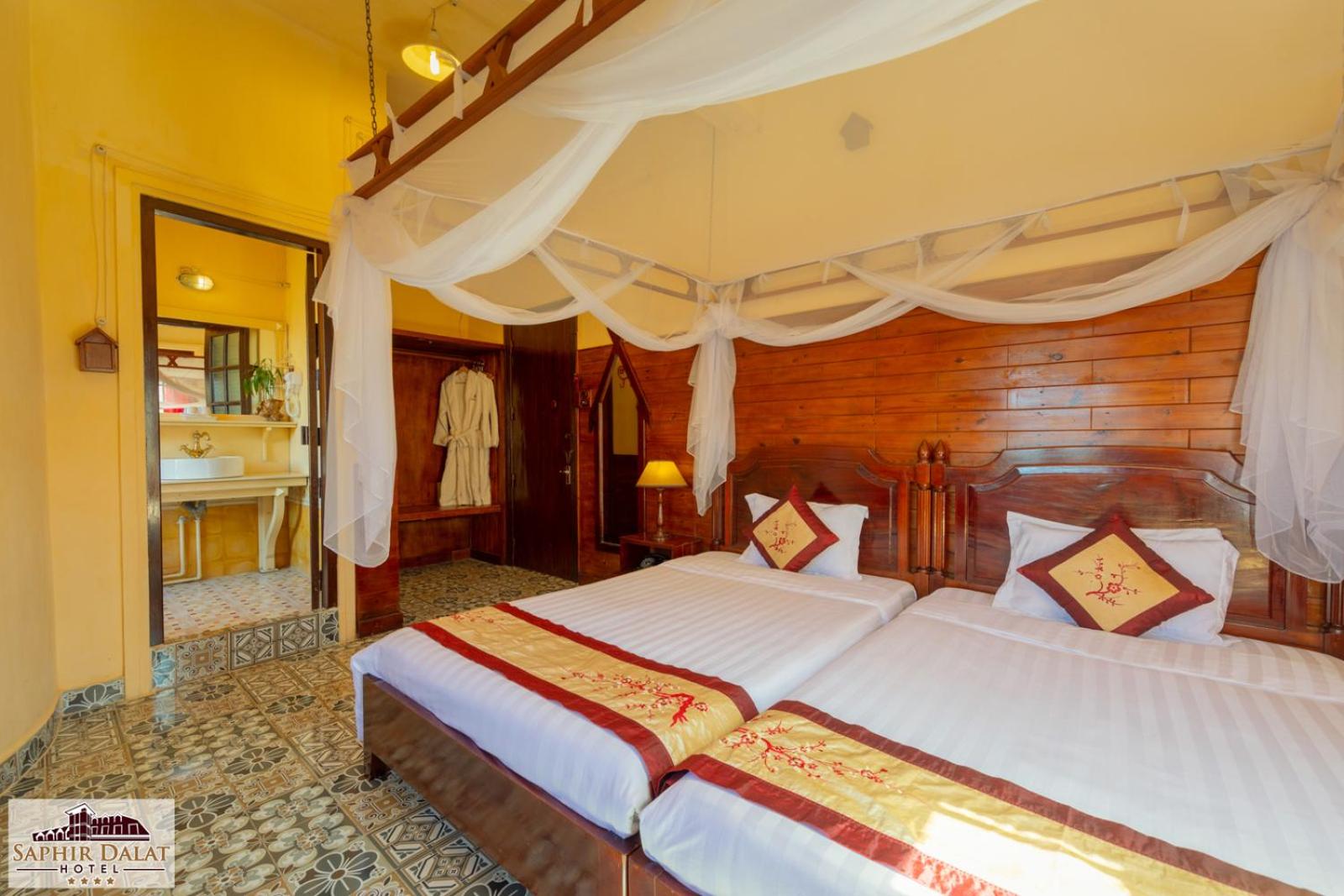 Deluxe Double or Twin Room with City View photo 2
