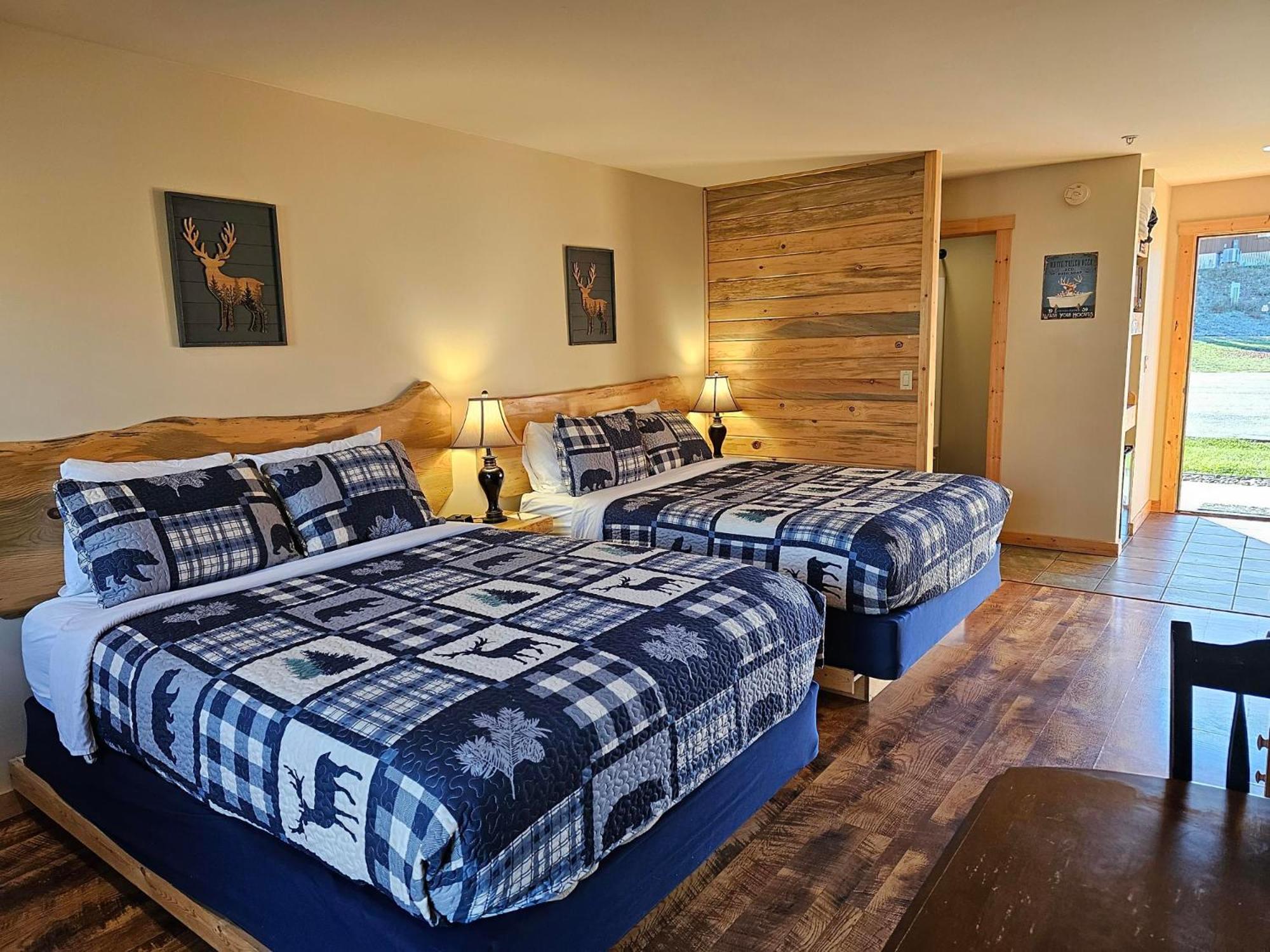 River Front Double Queen Suite photo 1