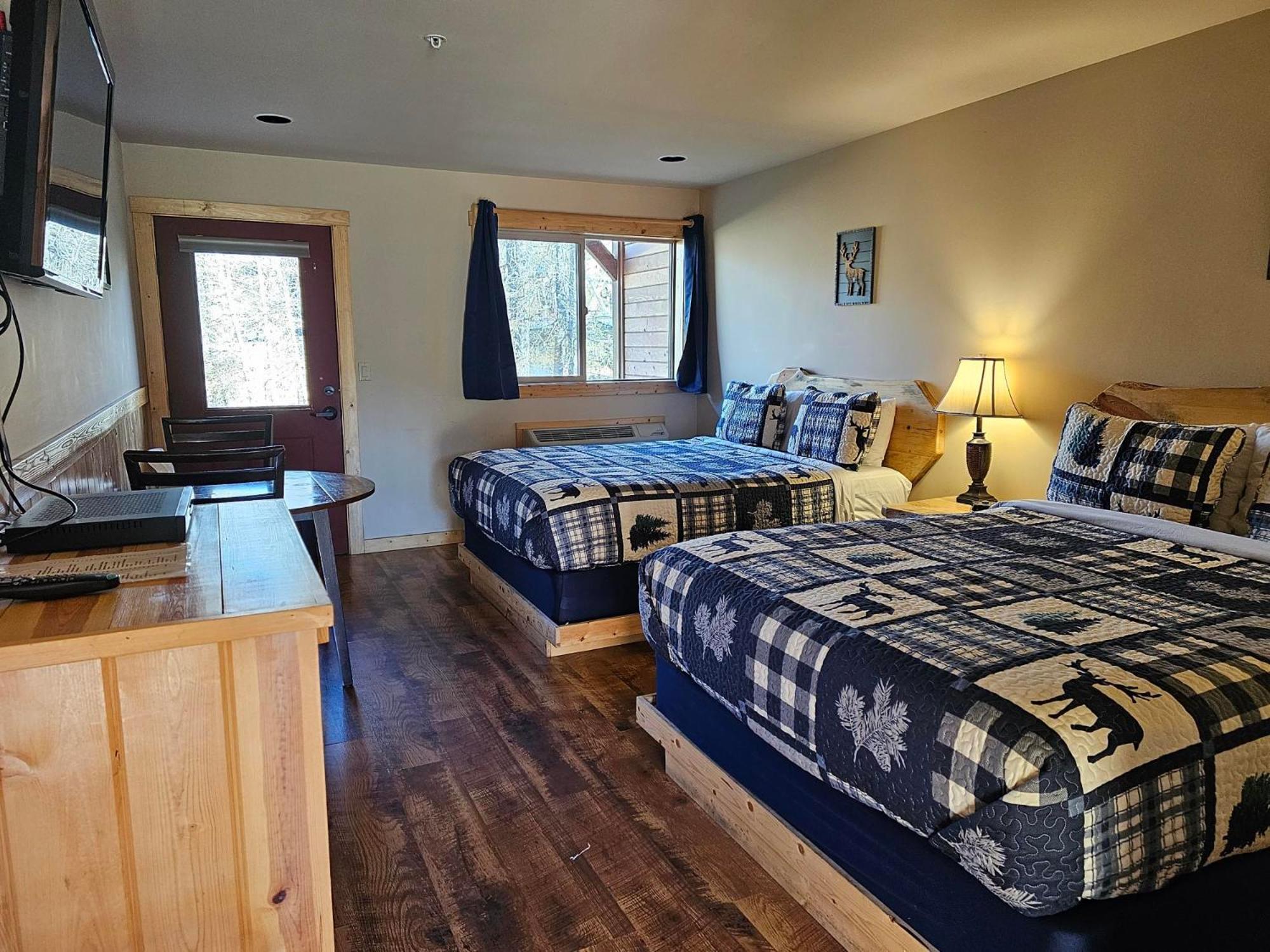 River Front Double Queen Suite Accessible photo 2