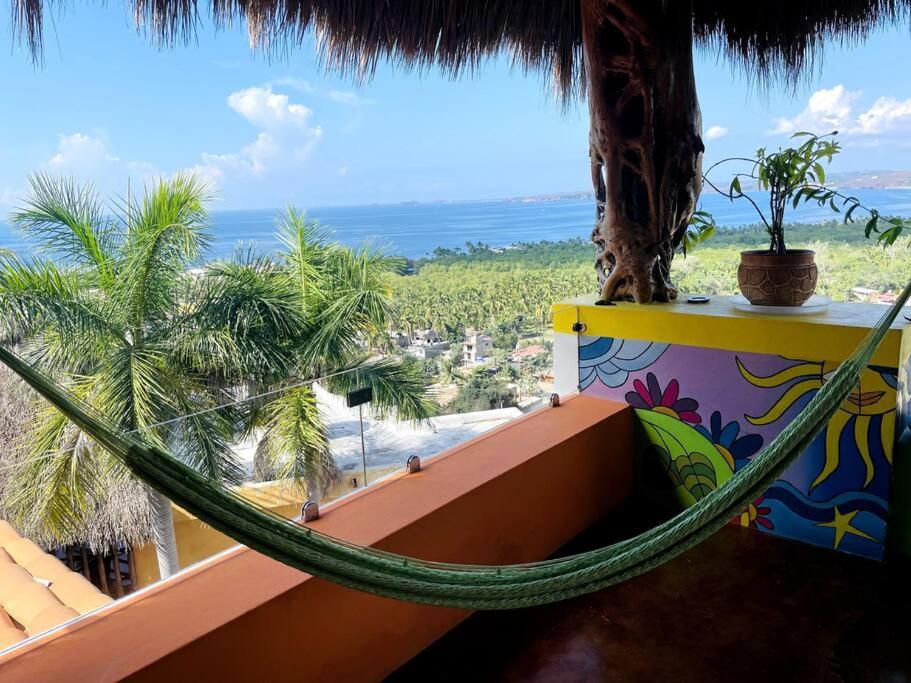 Five-Bedroom House photo 3