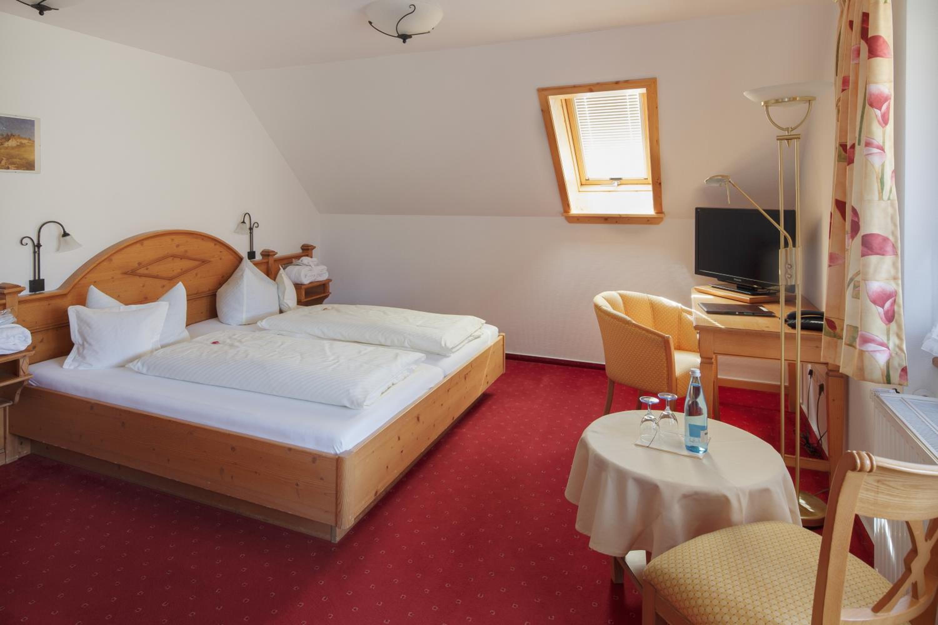 Standard Double Room photo 3