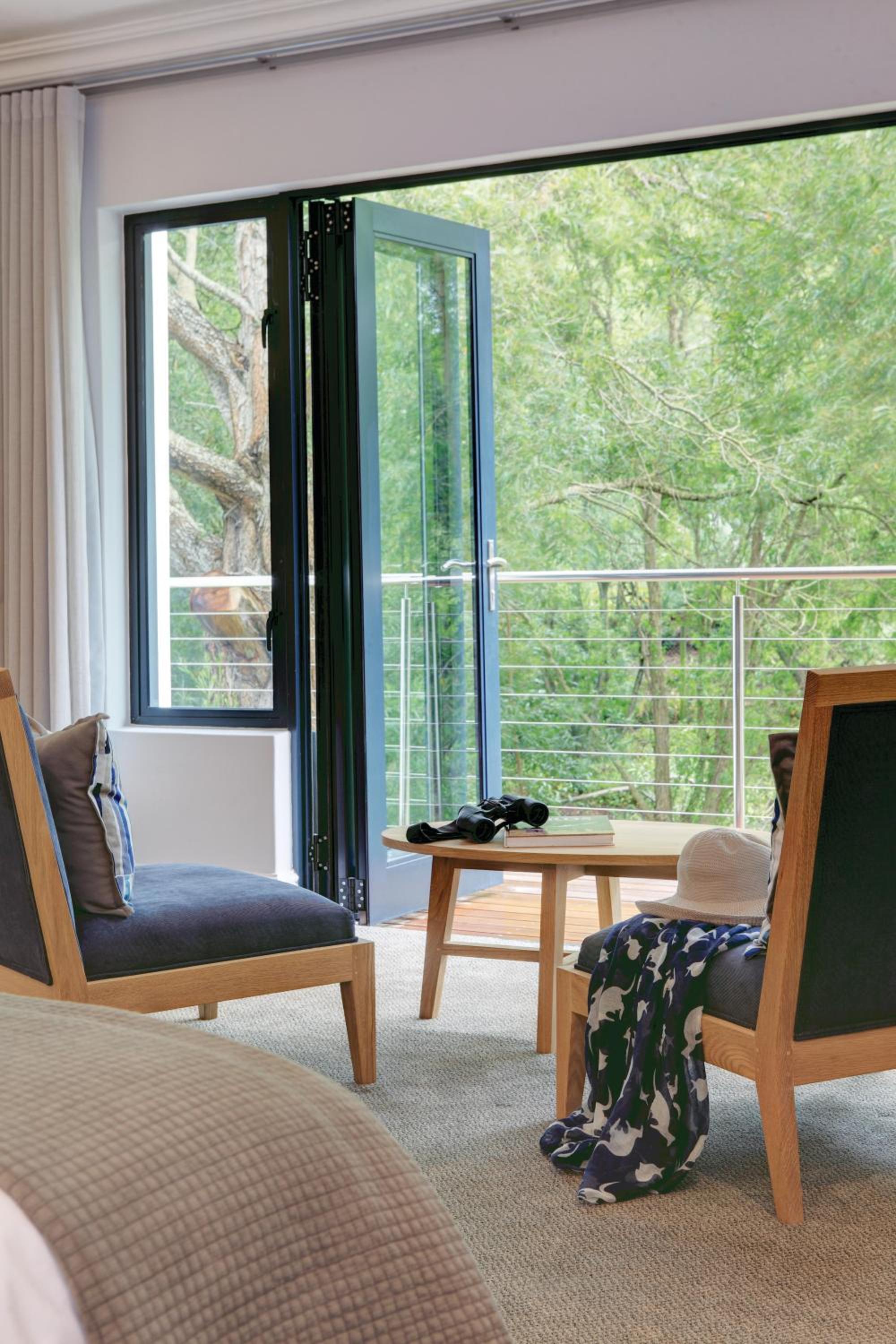 Superior Double or Twin Suite with Balcony - Photo 7