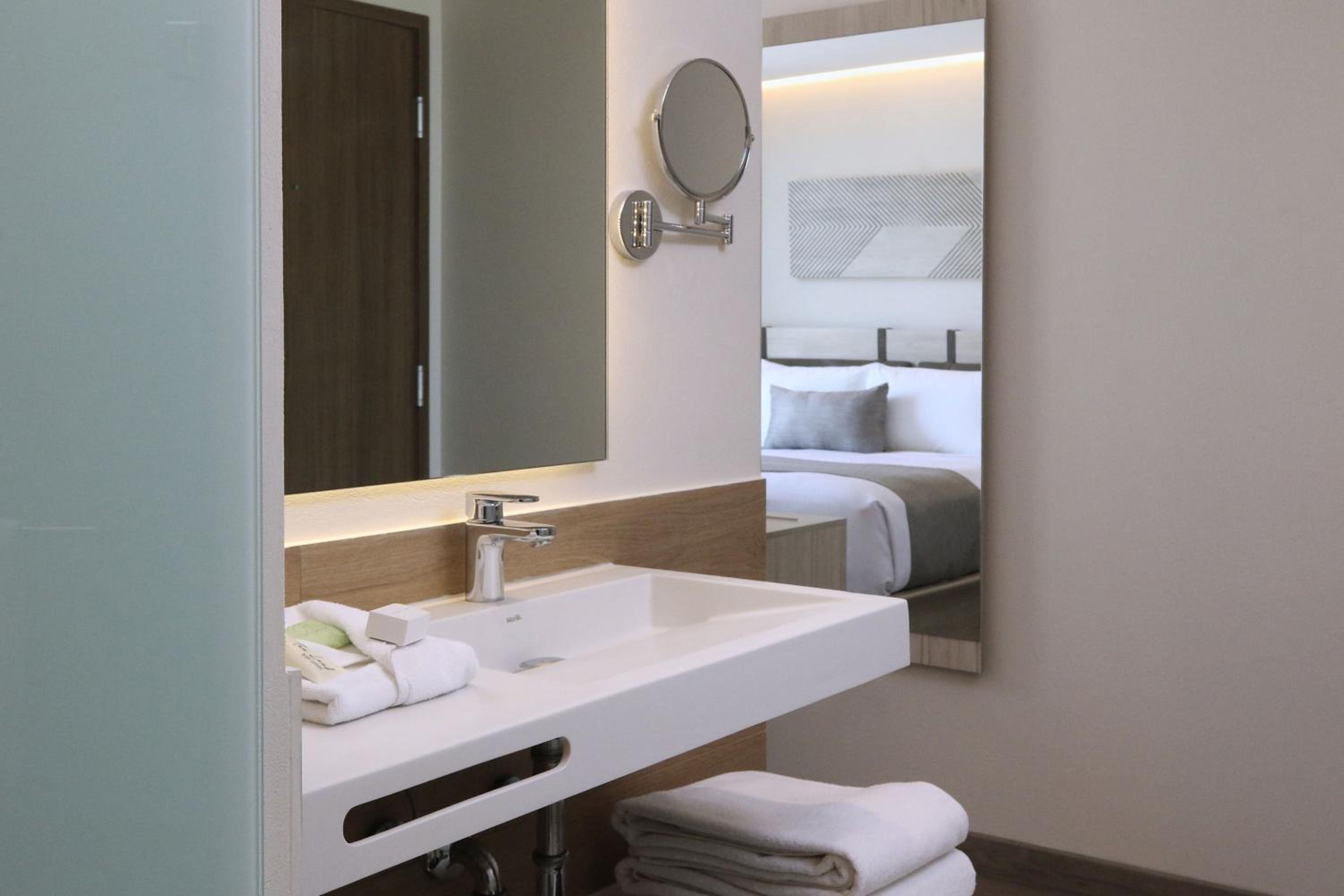 Standard Double Room with Two Double Beds photo 3