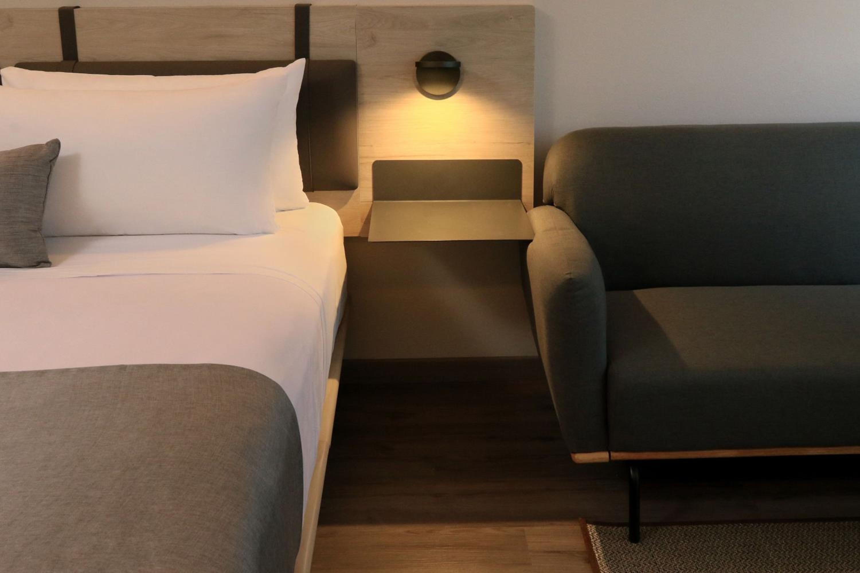 King Suite - Photo 6