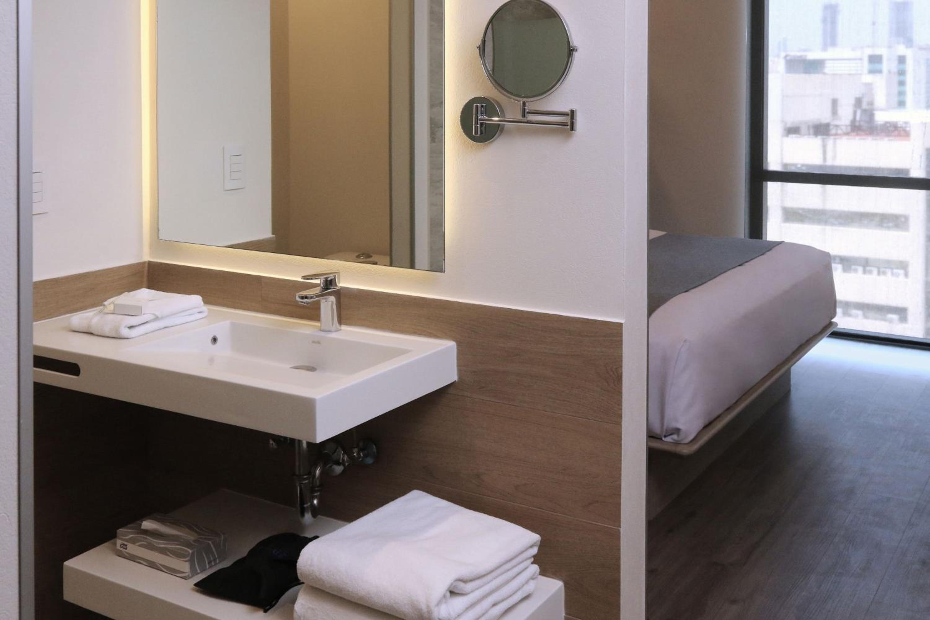 King Suite - Photo 4