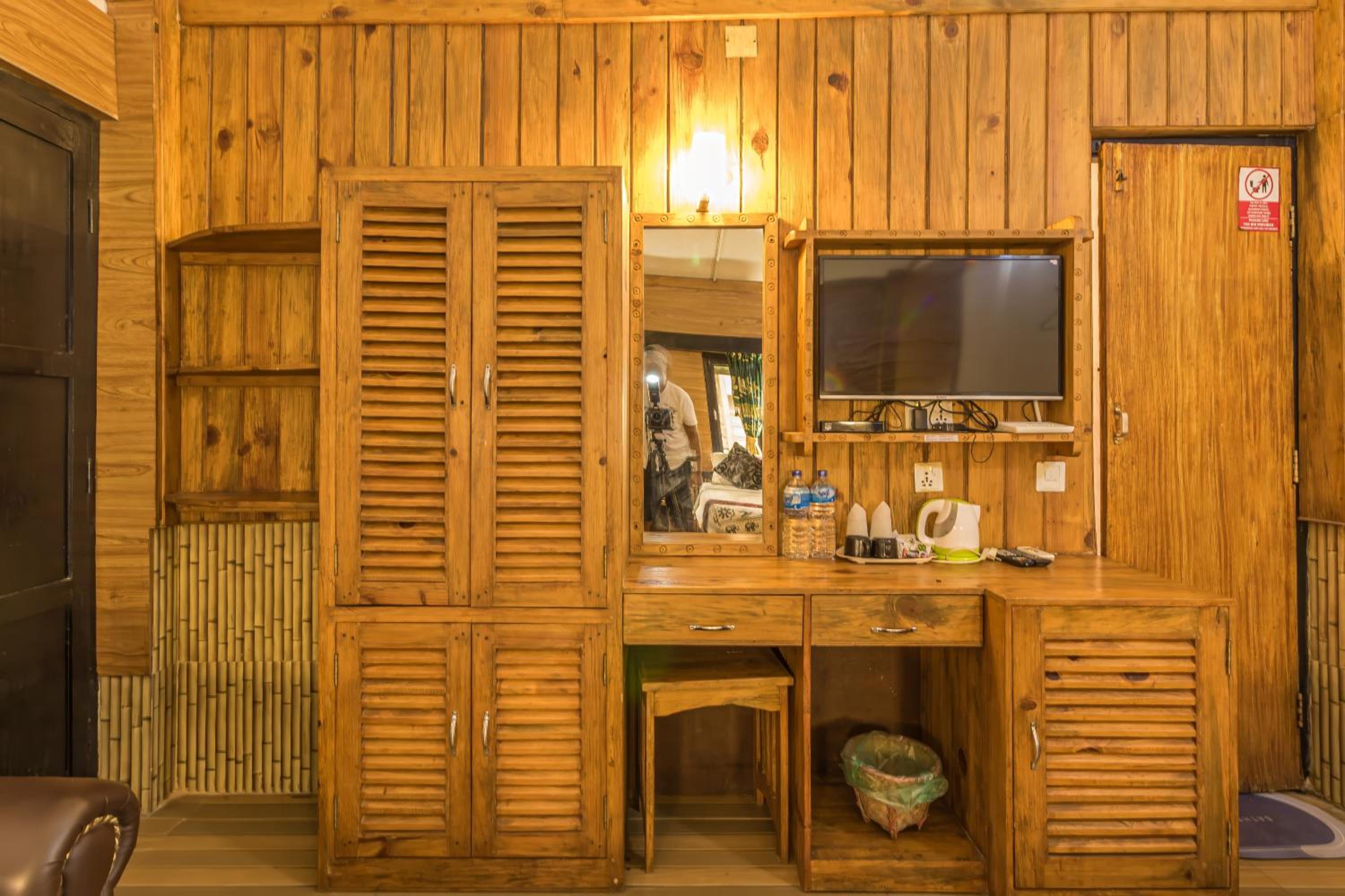 Deluxe Family Room - Photo 13