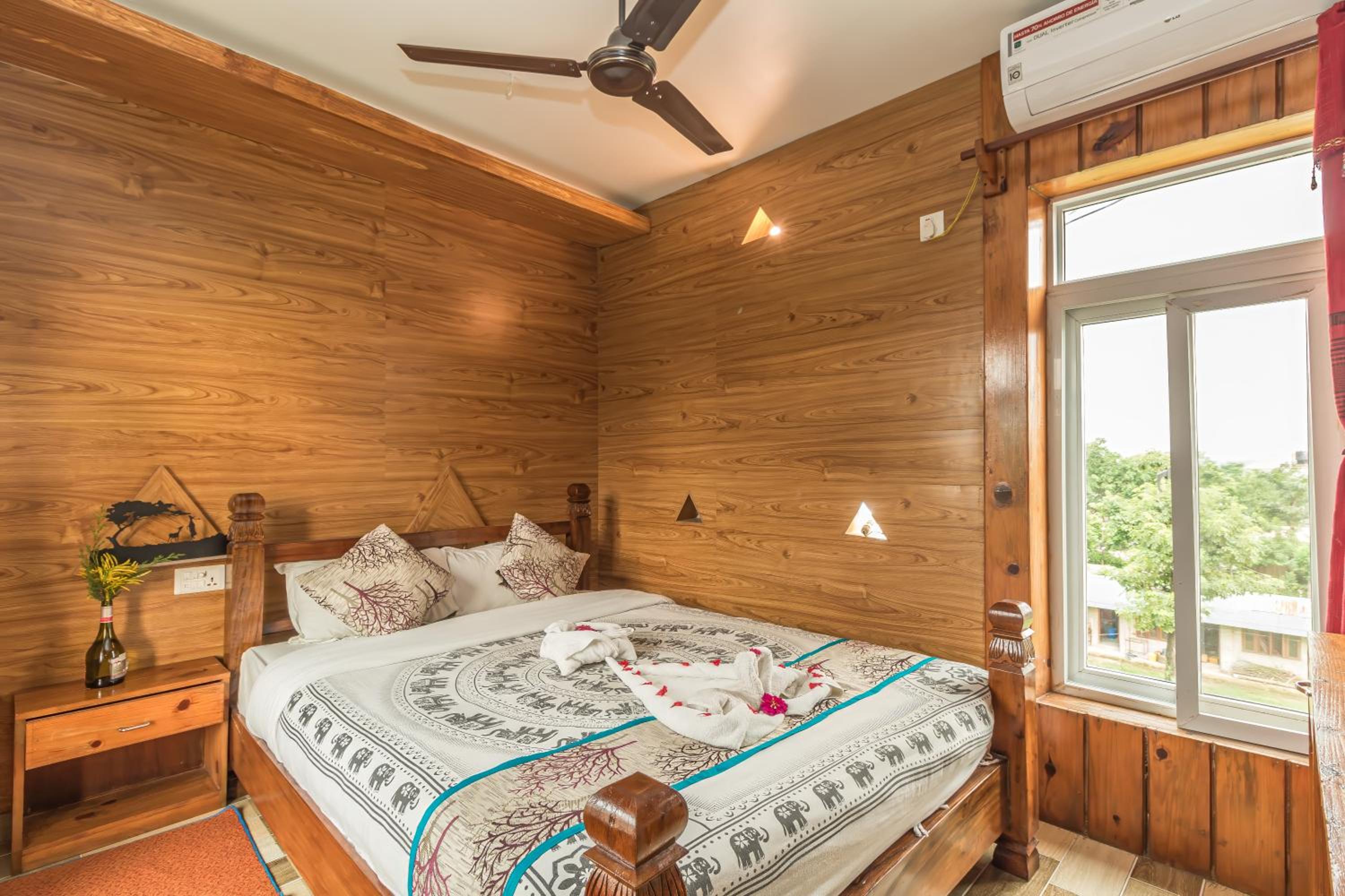 Deluxe Queen Room photo 1