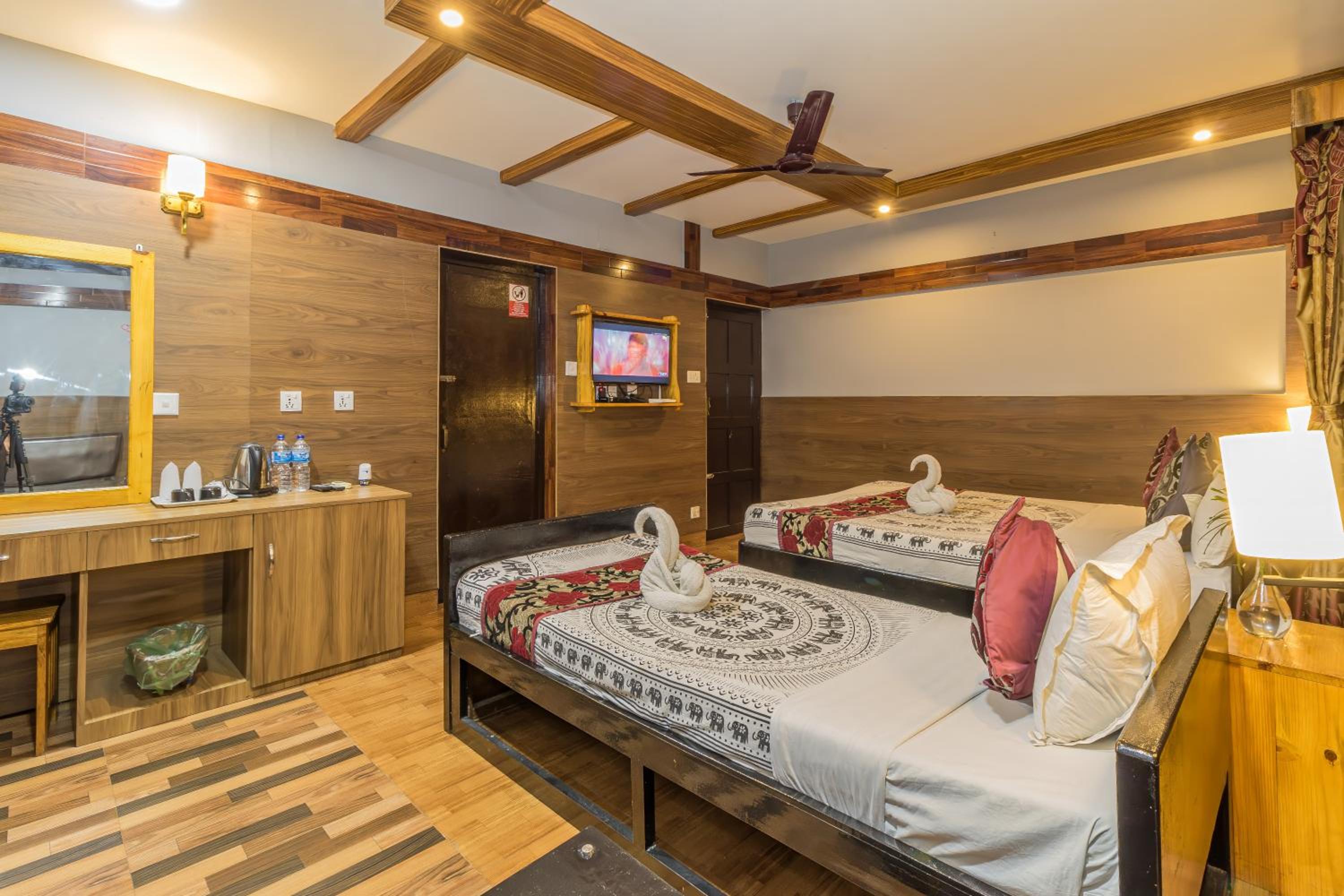 Deluxe Family Room - Photo 19