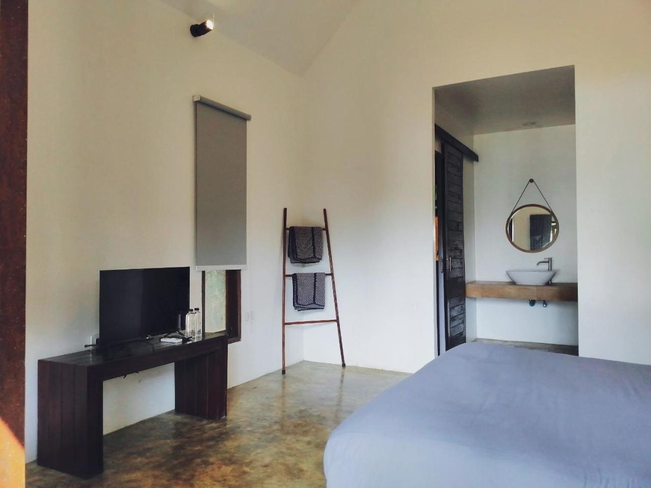Deluxe Double Room with Garden View