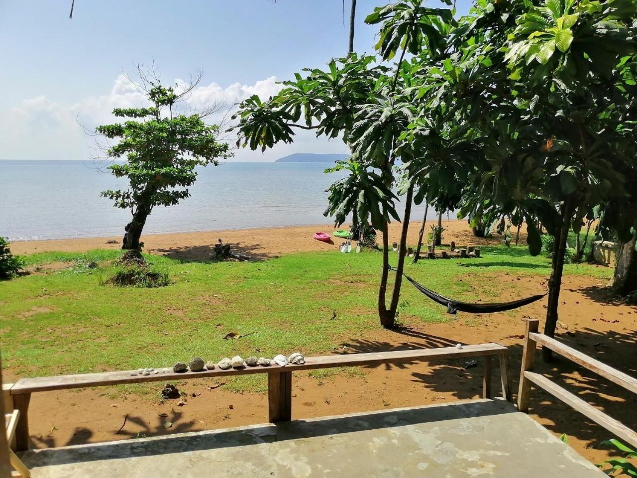 Deluxe Double Room with Sea View - Photo 11