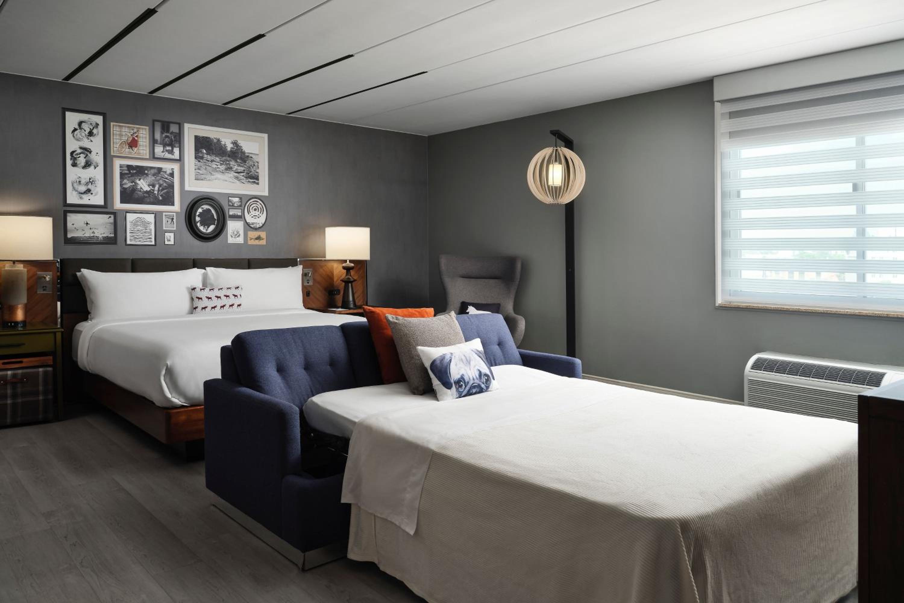 King Suite - Lounge Access - Photo 2