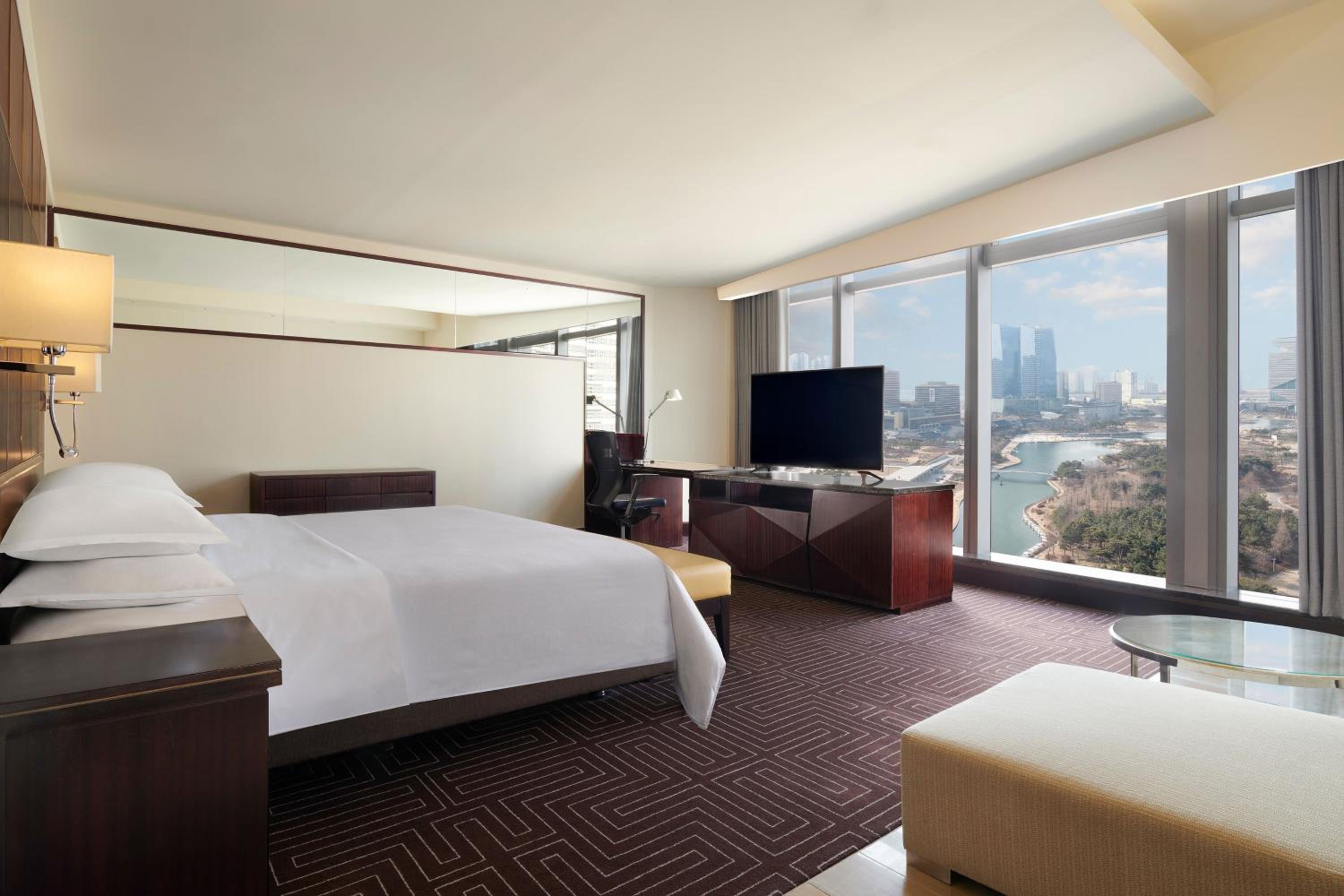 Executive Suite, Club lounge access, Executive Suite, 1 King photo 2