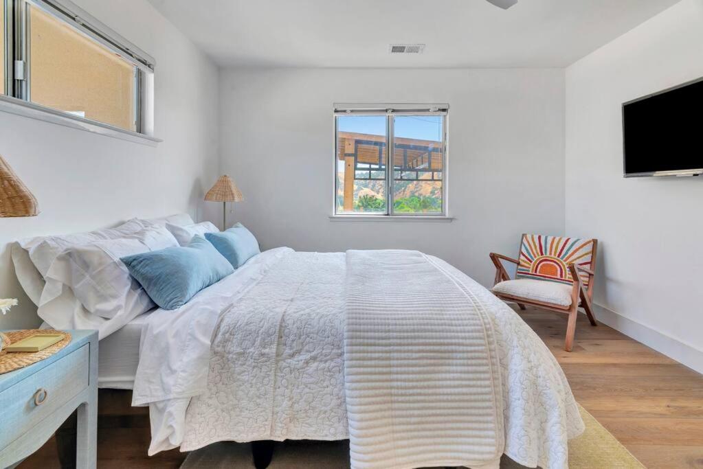 Two-Bedroom House photo 2