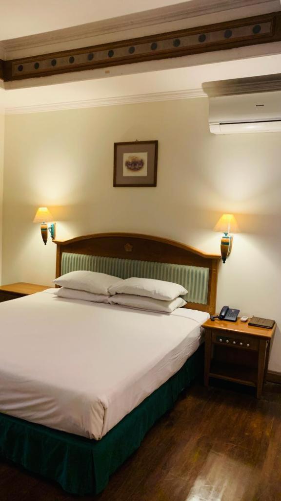 Superior King Room