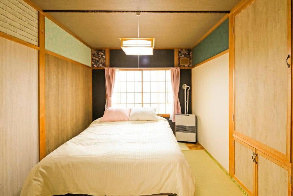 Four-Bedroom House photo 3