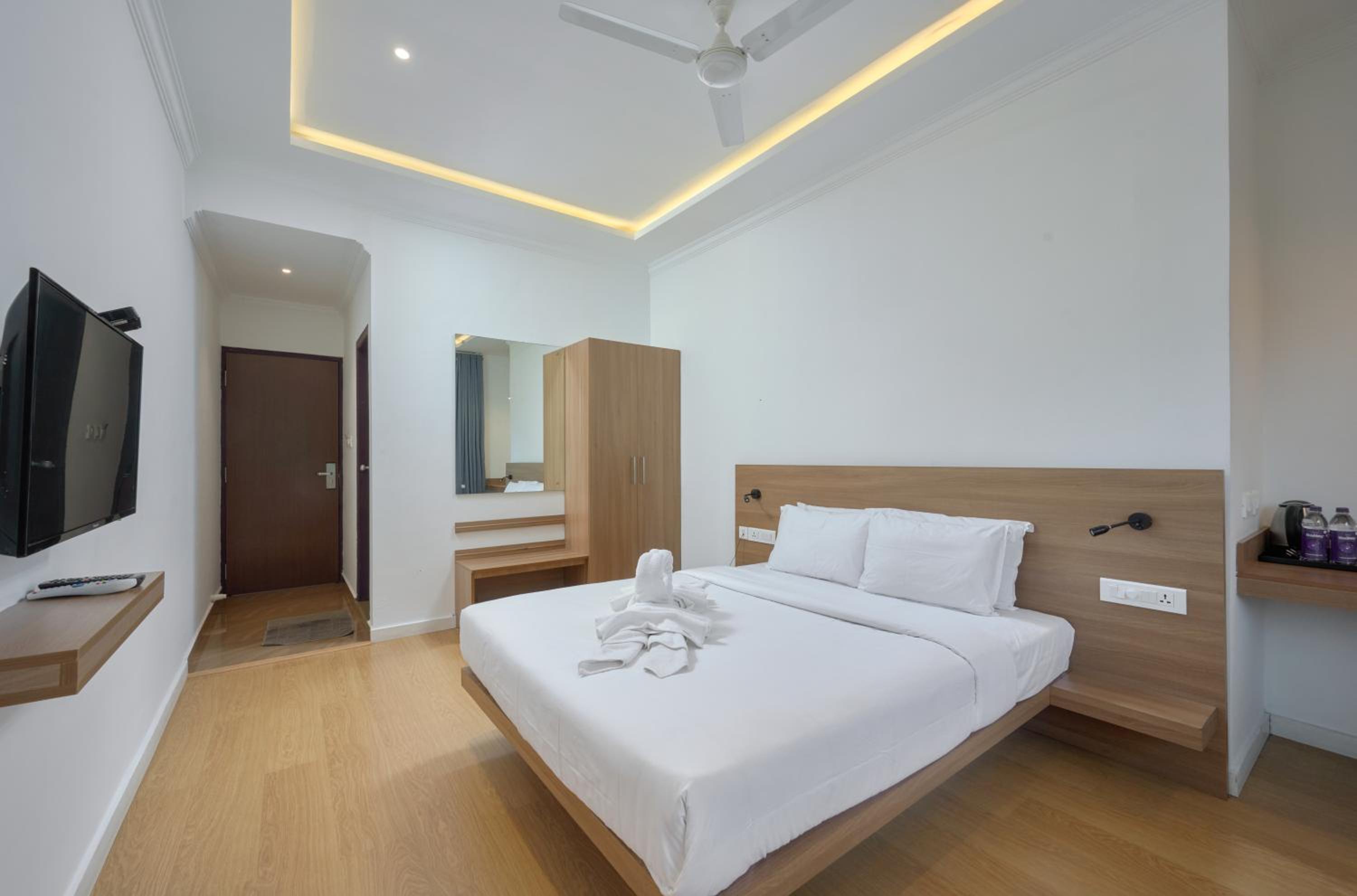 Deluxe Double Room - Photo 15