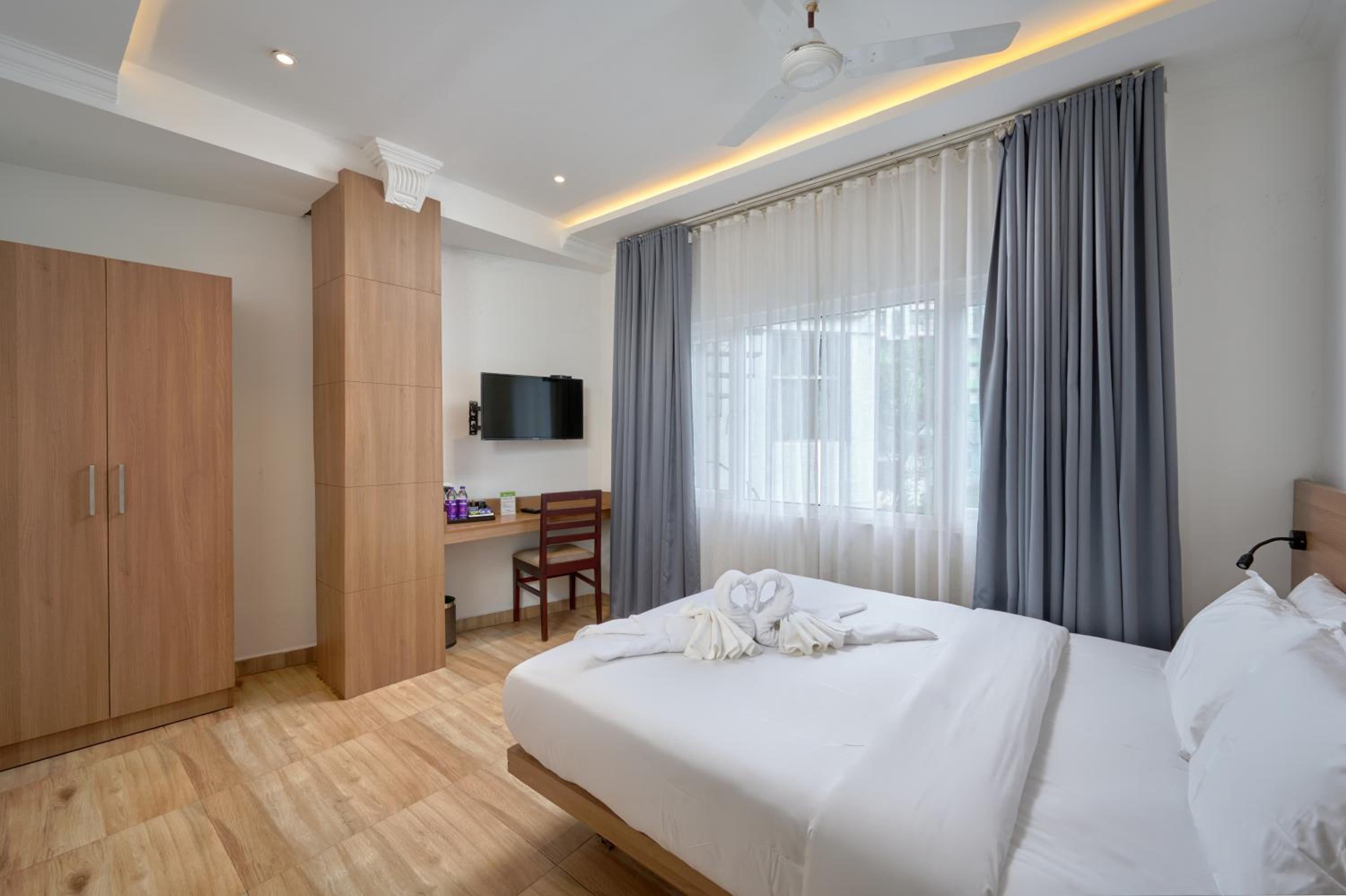 Standard Double Room - Photo 10
