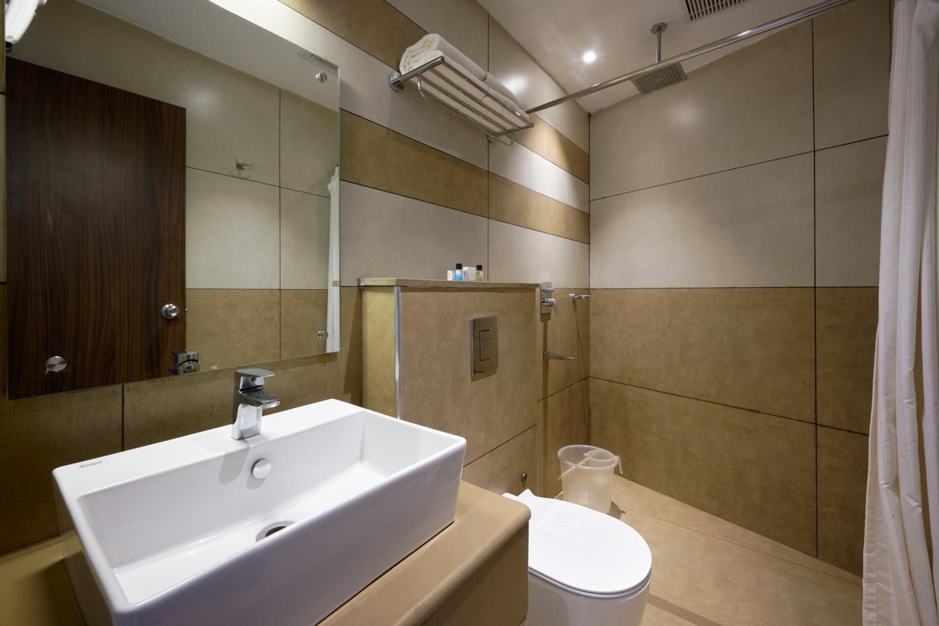 Standard Double Room - Photo 4